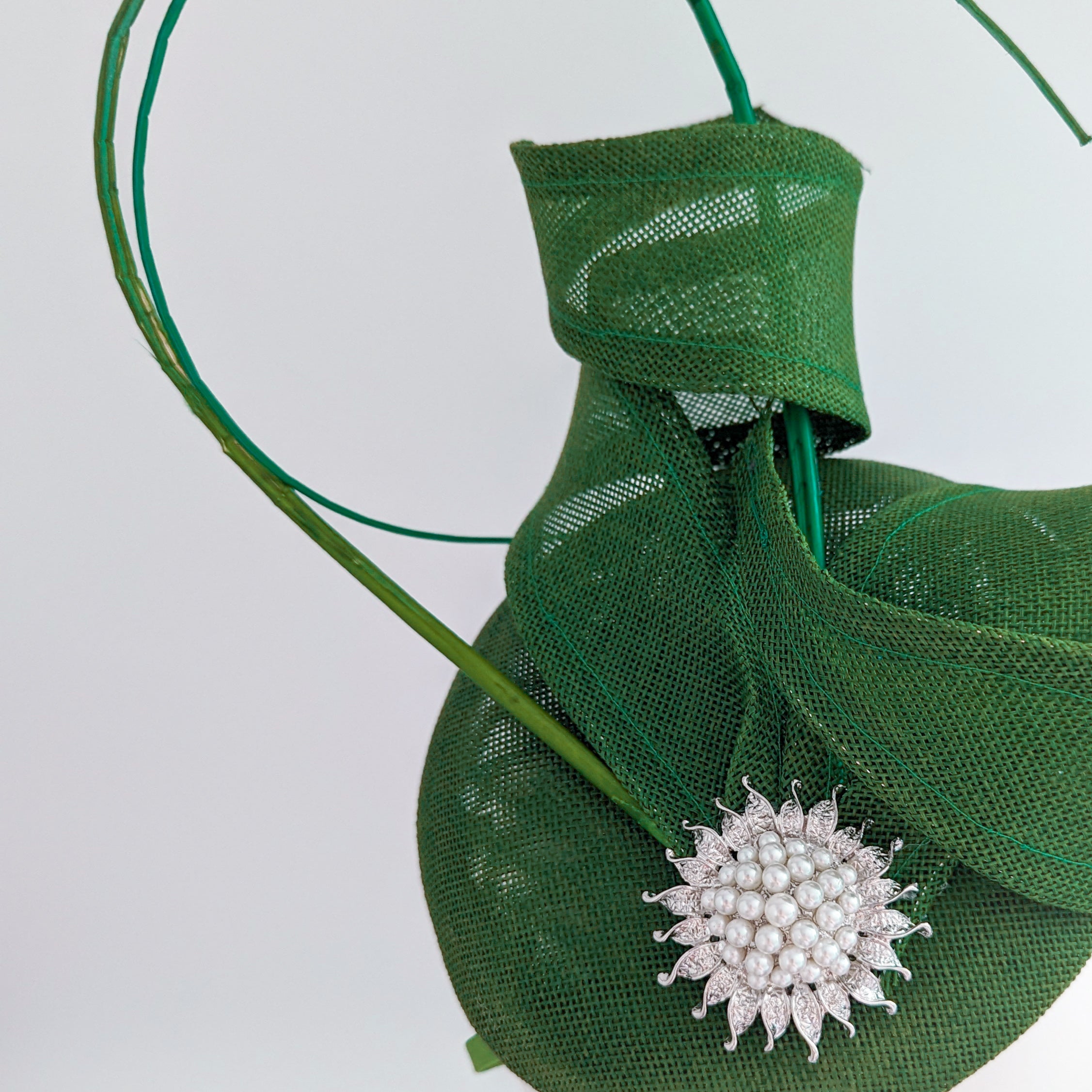 Cappello fascinator di perle verde smeraldo Cappello fascinator di perle verde smeraldo