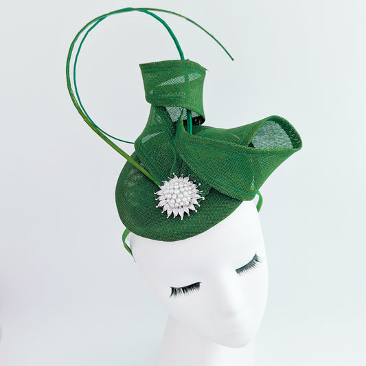 Emerald green pearl fascinator hat