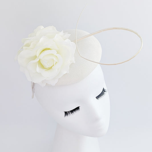 Cappello fascinator fiore rosa glitter oro