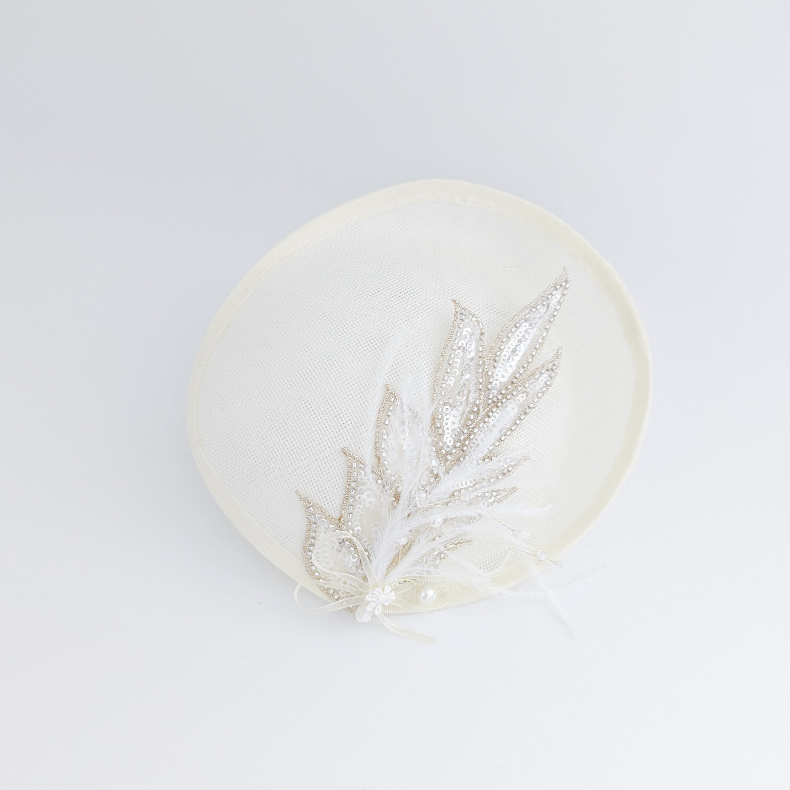 Cream crystal feather disc saucer fascinator hat Cream crystal feather disc saucer fascinator hat