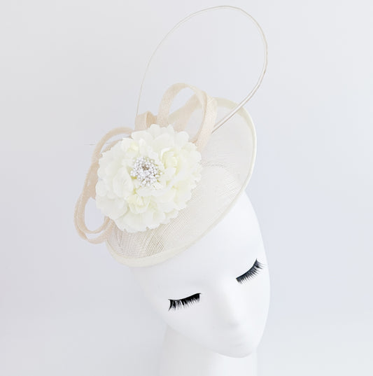 Cream flower disc saucer fascinator hat