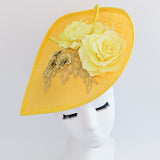 Cappello fascinator fiore rosa a goccia grande giallo Cappello fascinator fiore rosa a goccia grande giallo