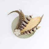 Cappelli da sposa fascinator in raso con piume di fagiano verde bottiglia uk Cappelli da sposa fascinator in raso con piume di fagiano verde bottiglia uk