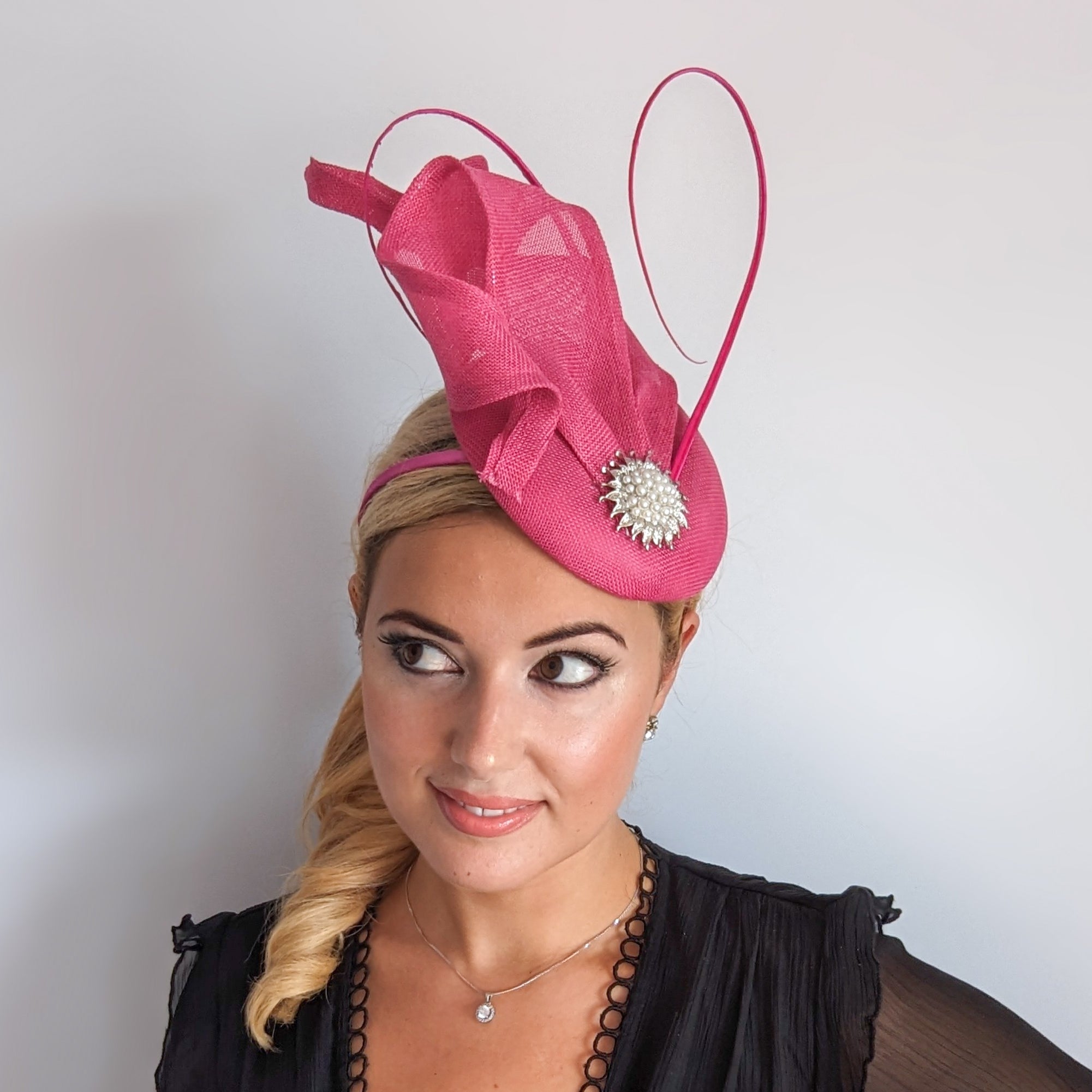 Fuchsia pink pearl fascinator hat Fuchsia pink pearl fascinator hat