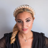 Cappello fascinator di piume di cristallo blu fiordaliso Cappello fascinator di piume di cristallo blu fiordaliso