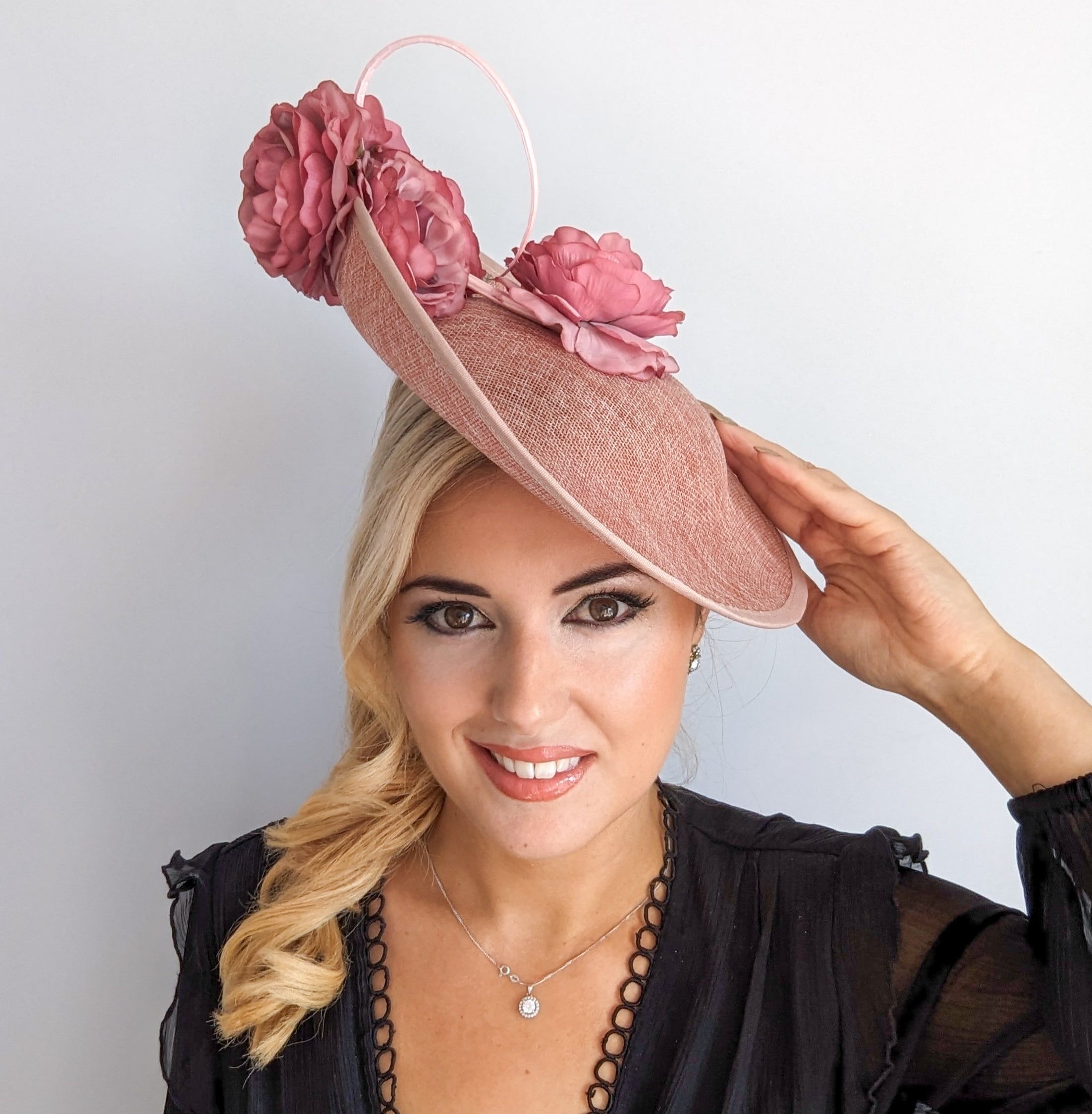 Blush pink large flower saucer disc fascinator hat Blush pink large flower saucer disc fascinator hat