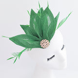 Cappello fascinator a ventaglio di petali di piume rosa cipria Cappello fascinator a ventaglio di petali di piume rosa cipria