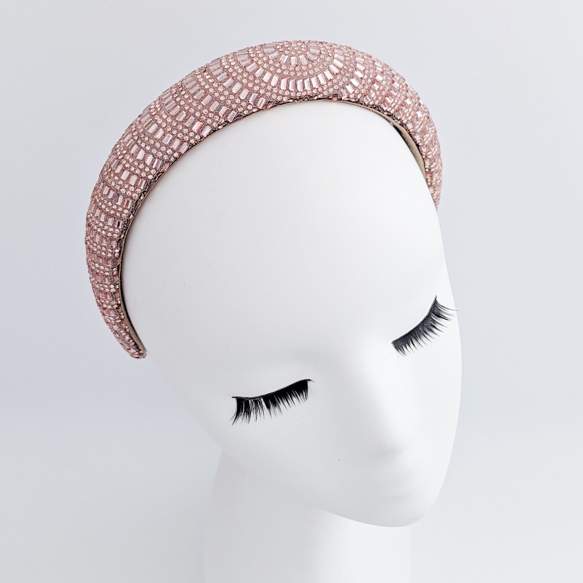 Cappello fascinator di piume di cristallo blu fiordaliso Cappello fascinator di piume di cristallo blu fiordaliso