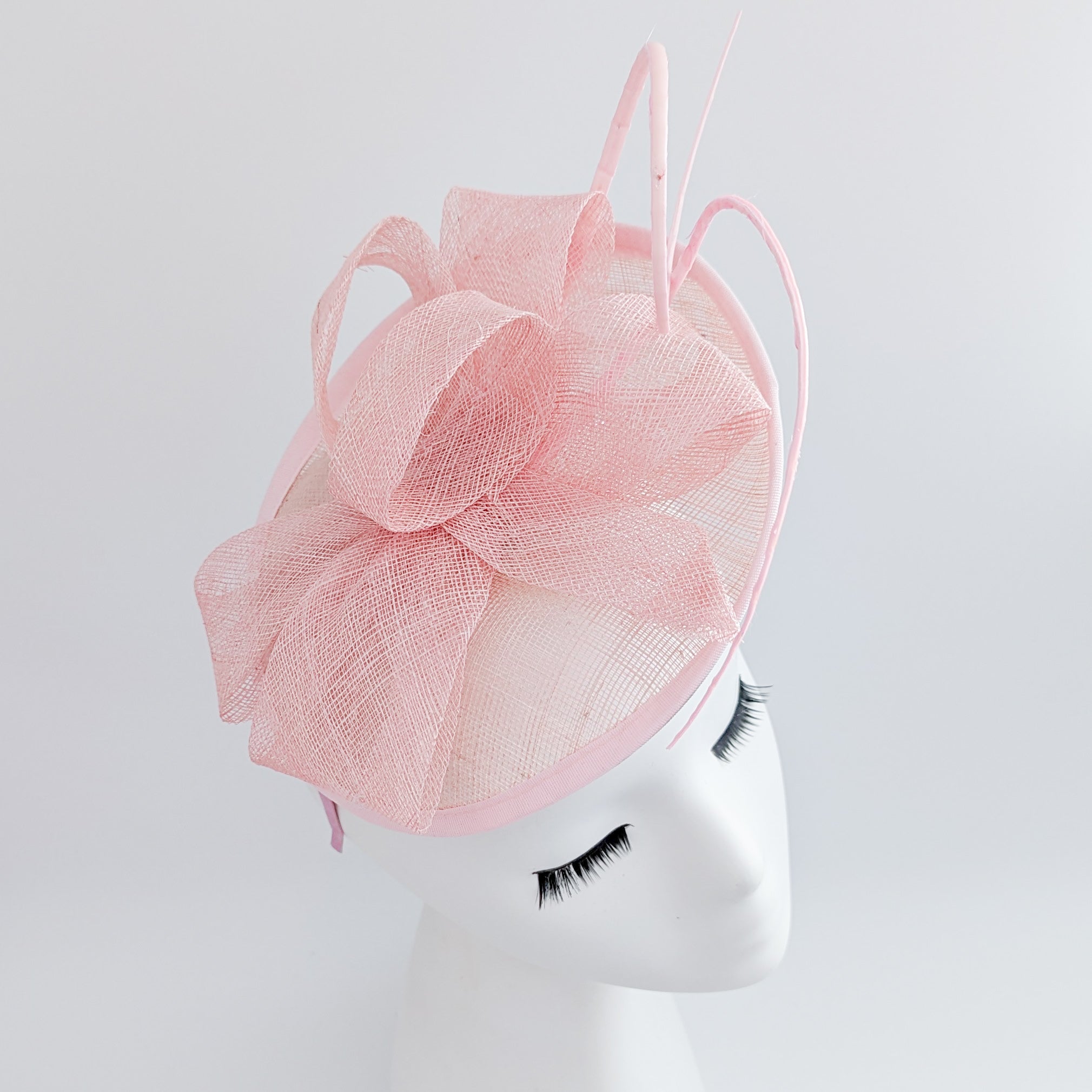 Light pink disc saucer fascinator hat Light pink disc saucer fascinator hat