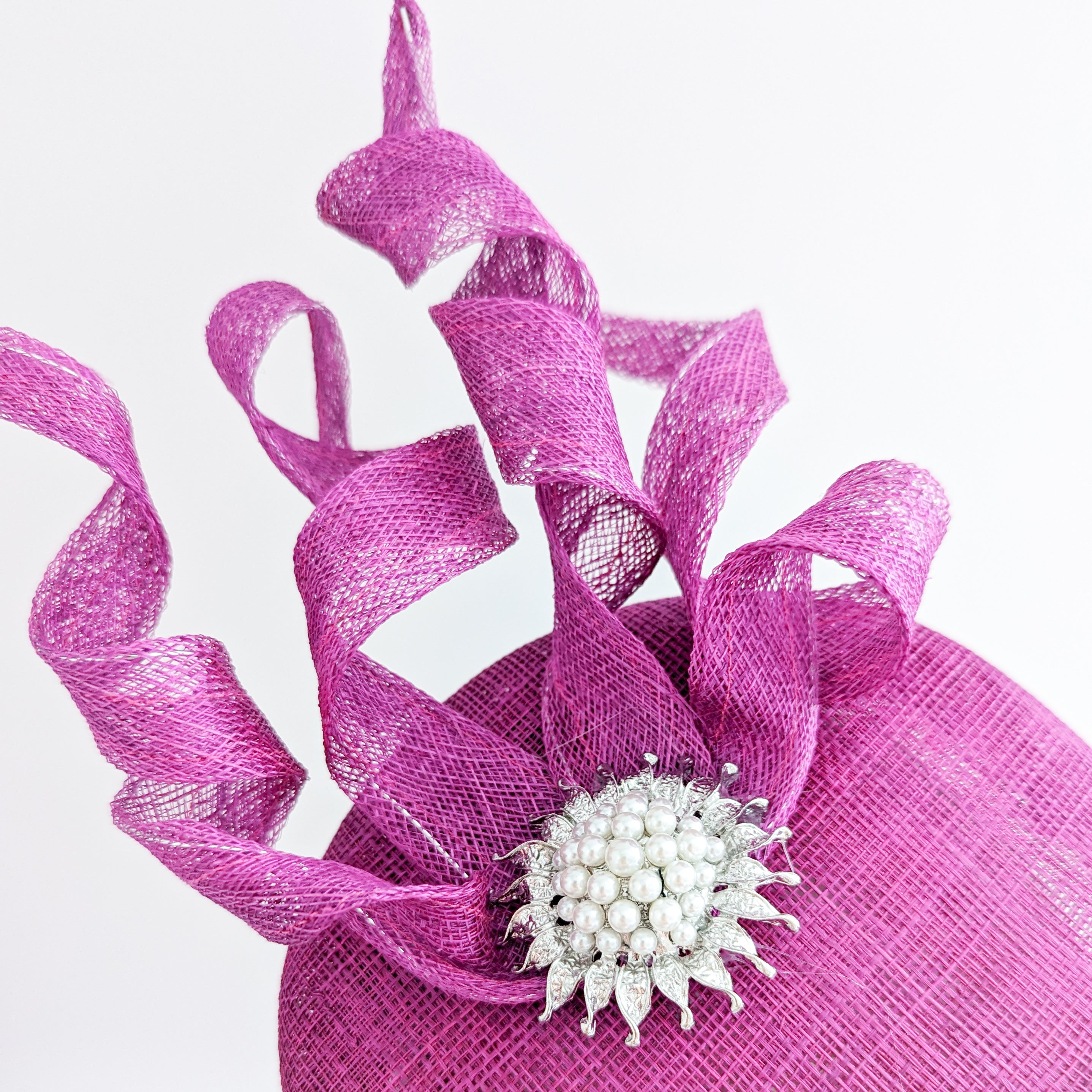 Magenta pink pearl fascinator hat Magenta pink pearl fascinator hat