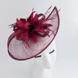 Cappello fascinator a goccia con piume rosa cipria Cappello fascinator a goccia con piume rosa cipria
