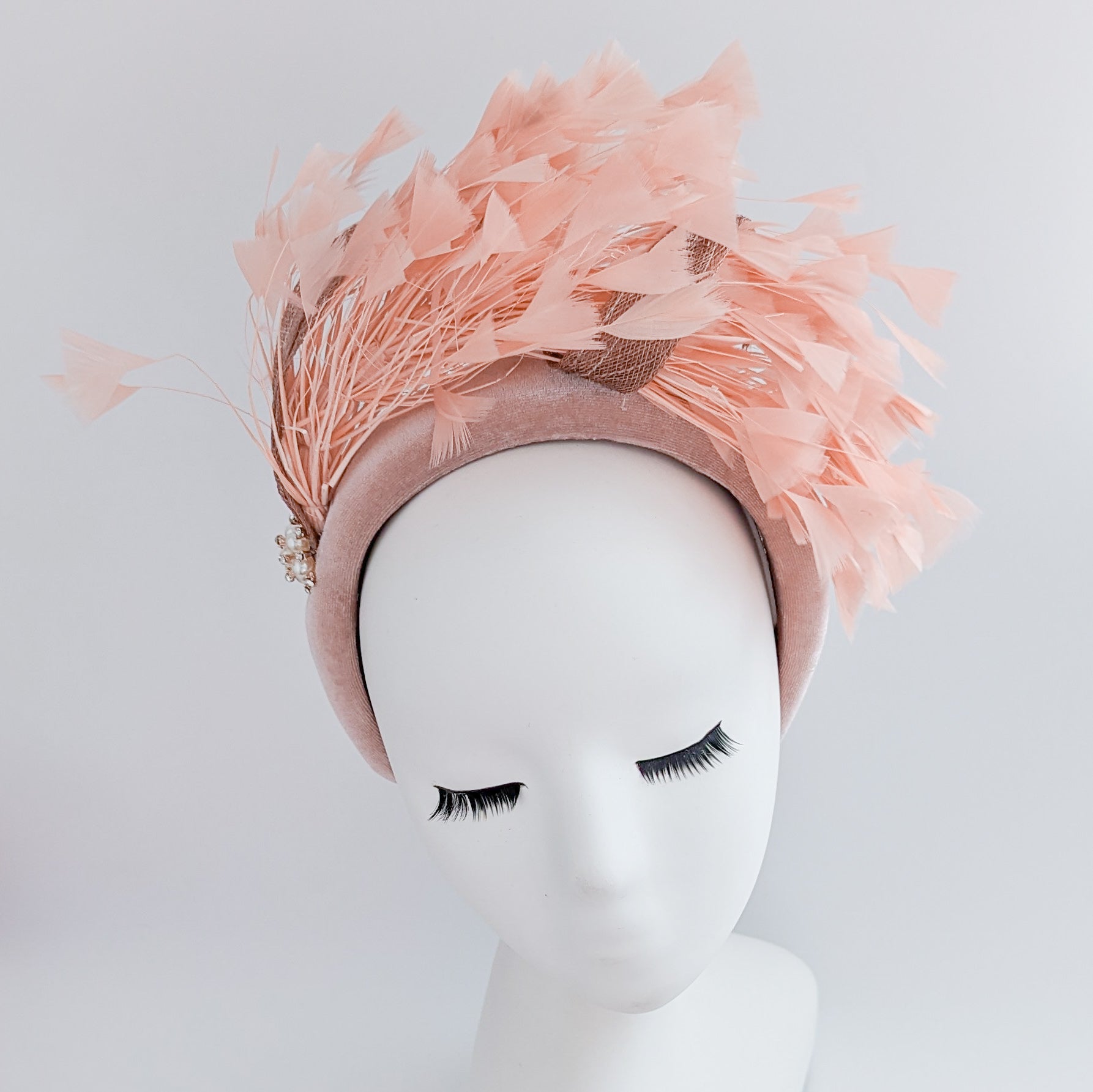 Dusty blush pink feather padded velvet headband fascinator Dusty blush pink feather padded velvet headband fascinator