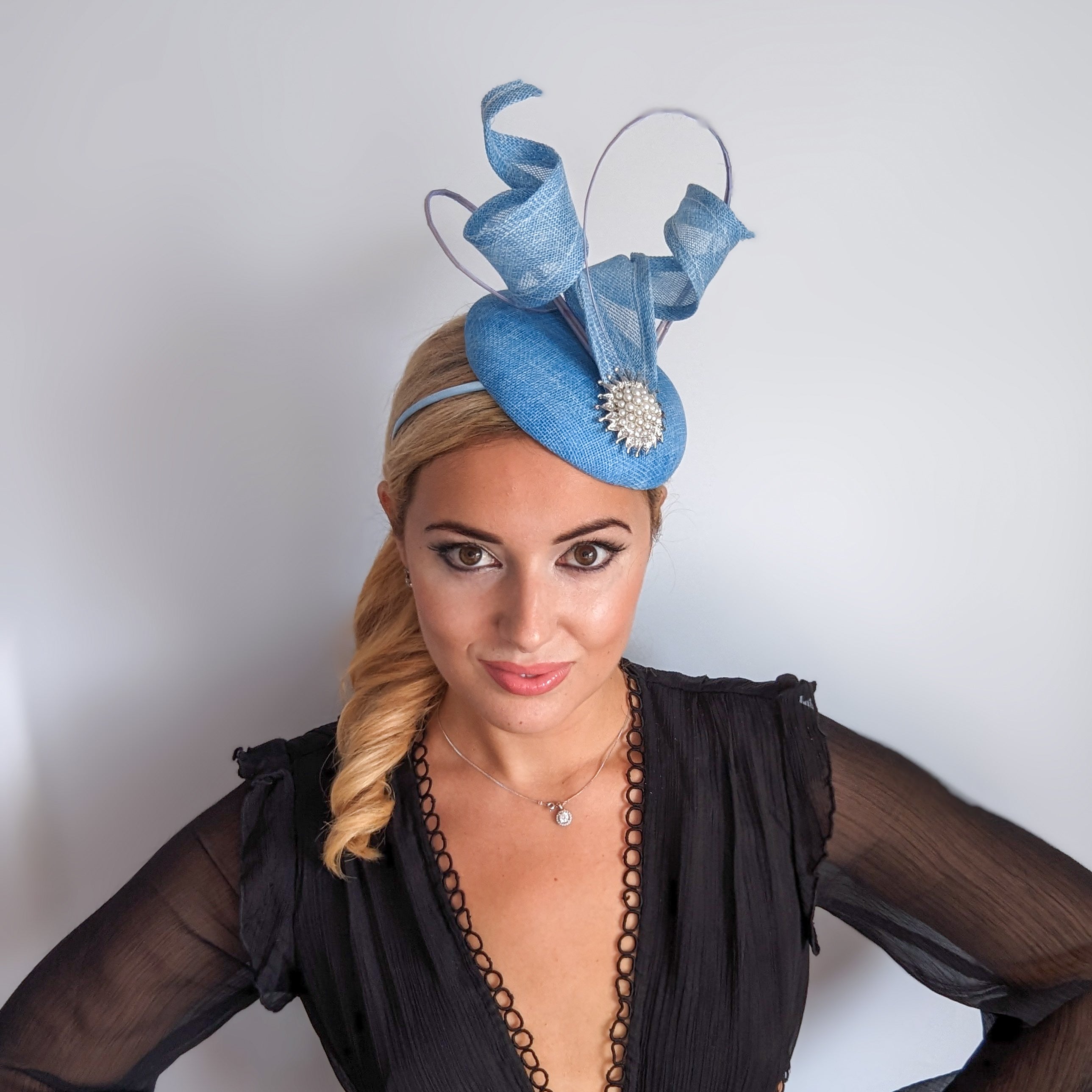 Cappello fascinator di perle verde smeraldo Cappello fascinator di perle verde smeraldo