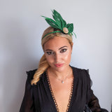 Cappello fascinator a ventaglio di petali di piume rosa cipria Cappello fascinator a ventaglio di petali di piume rosa cipria