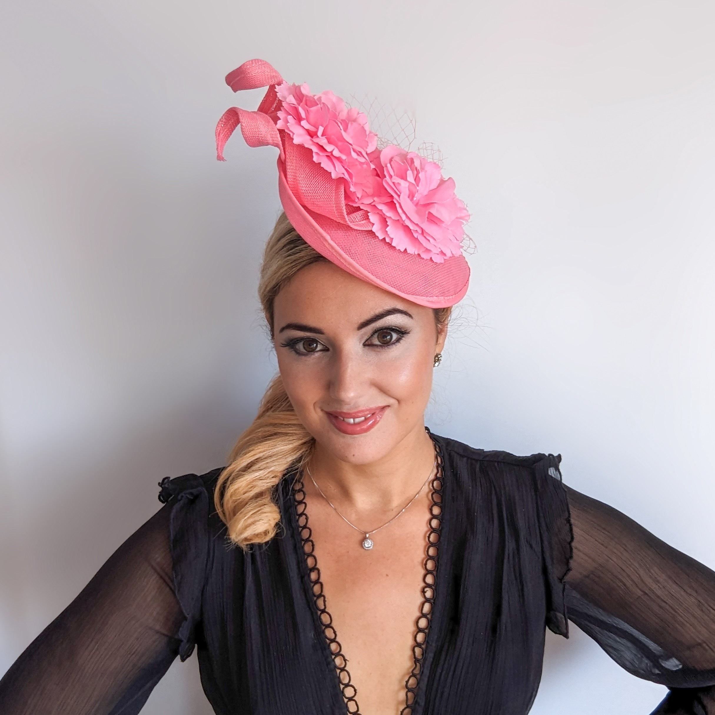 Pink flower fascinator disc saucer hat Pink flower fascinator disc saucer hat
