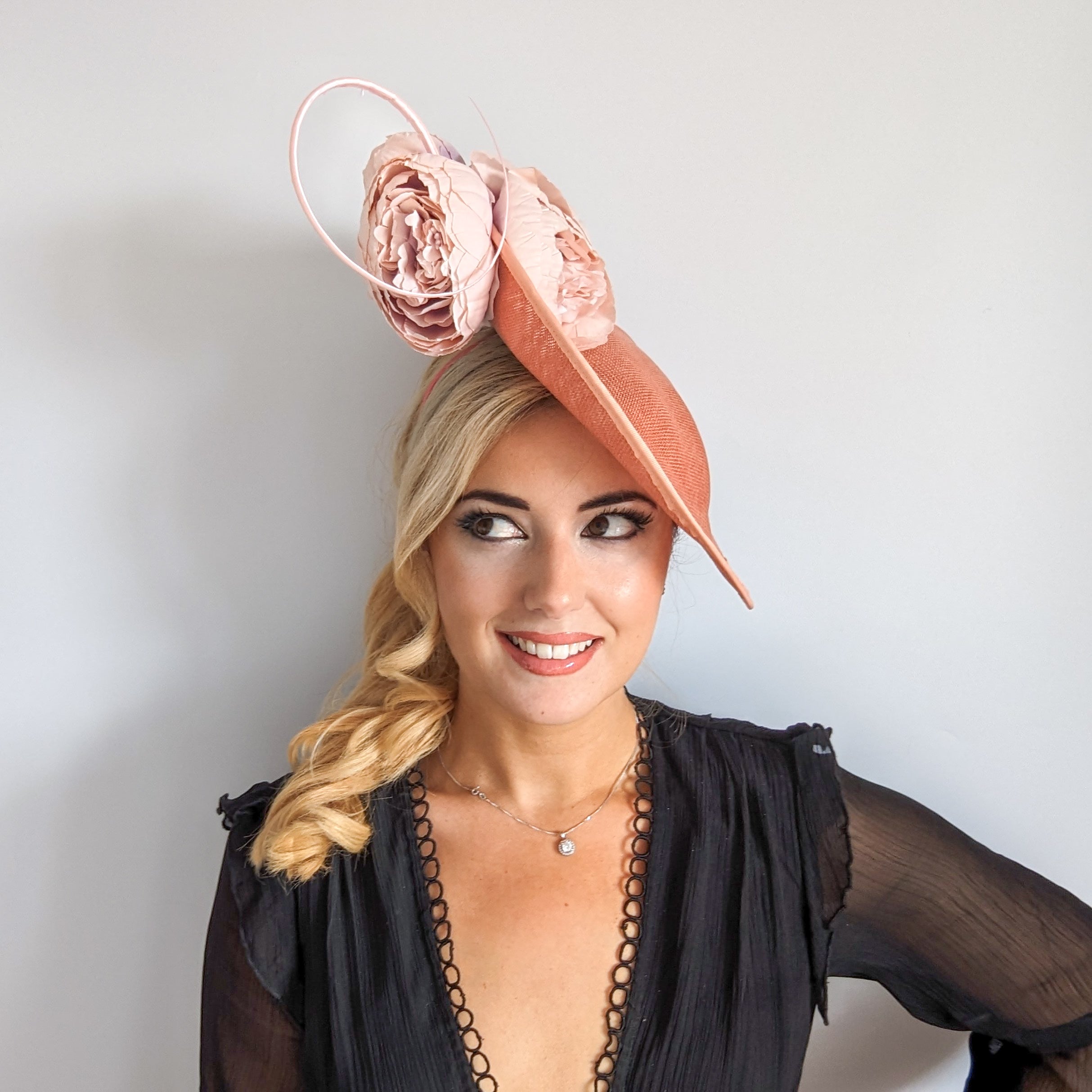 Terracotta dusty pink large flower saucer disc fascinator hat Terracotta dusty pink large flower saucer disc fascinator hat