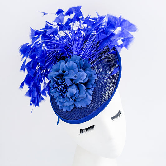 Cappello fascinator disco piattino con piume di fiori rosa cipria