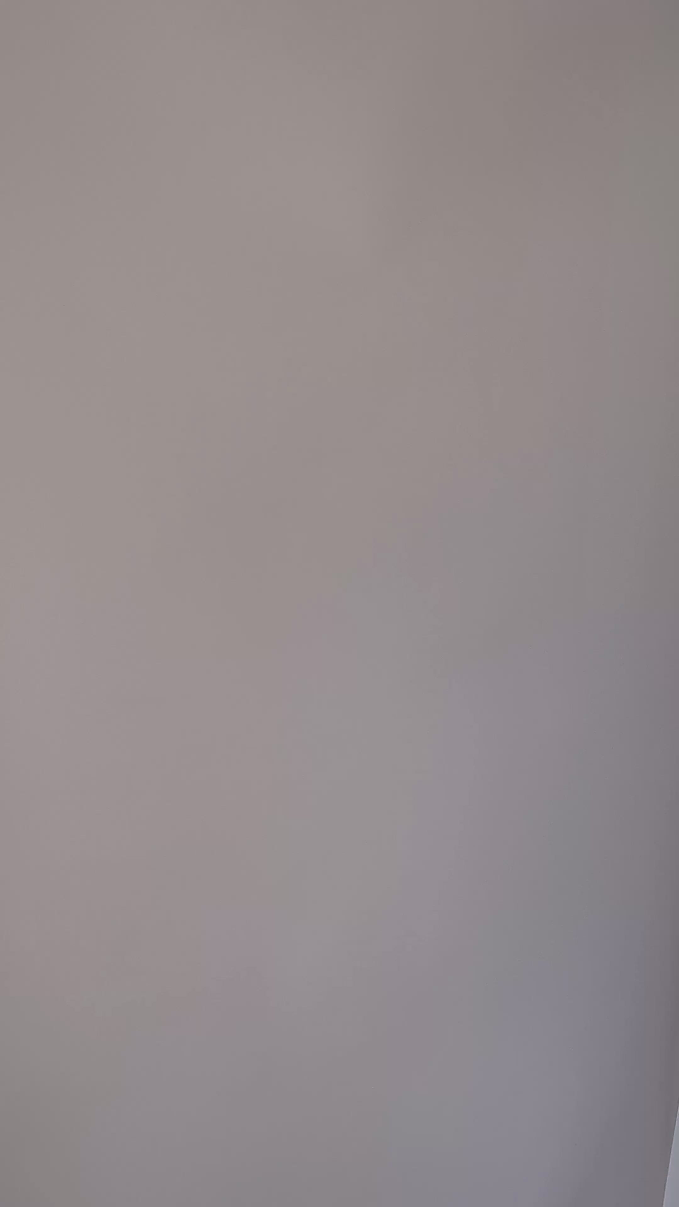 Cappello nero con fascinator in cristallo a goccia grande Cappello nero con fascinator in cristallo a goccia grande