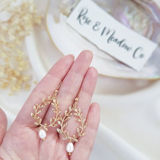 Gold pearl boho bridal earrings, Wedding earrings for brides, Statement wedding earrings, Freshwater pearl wedding jewellery, Drop earrings