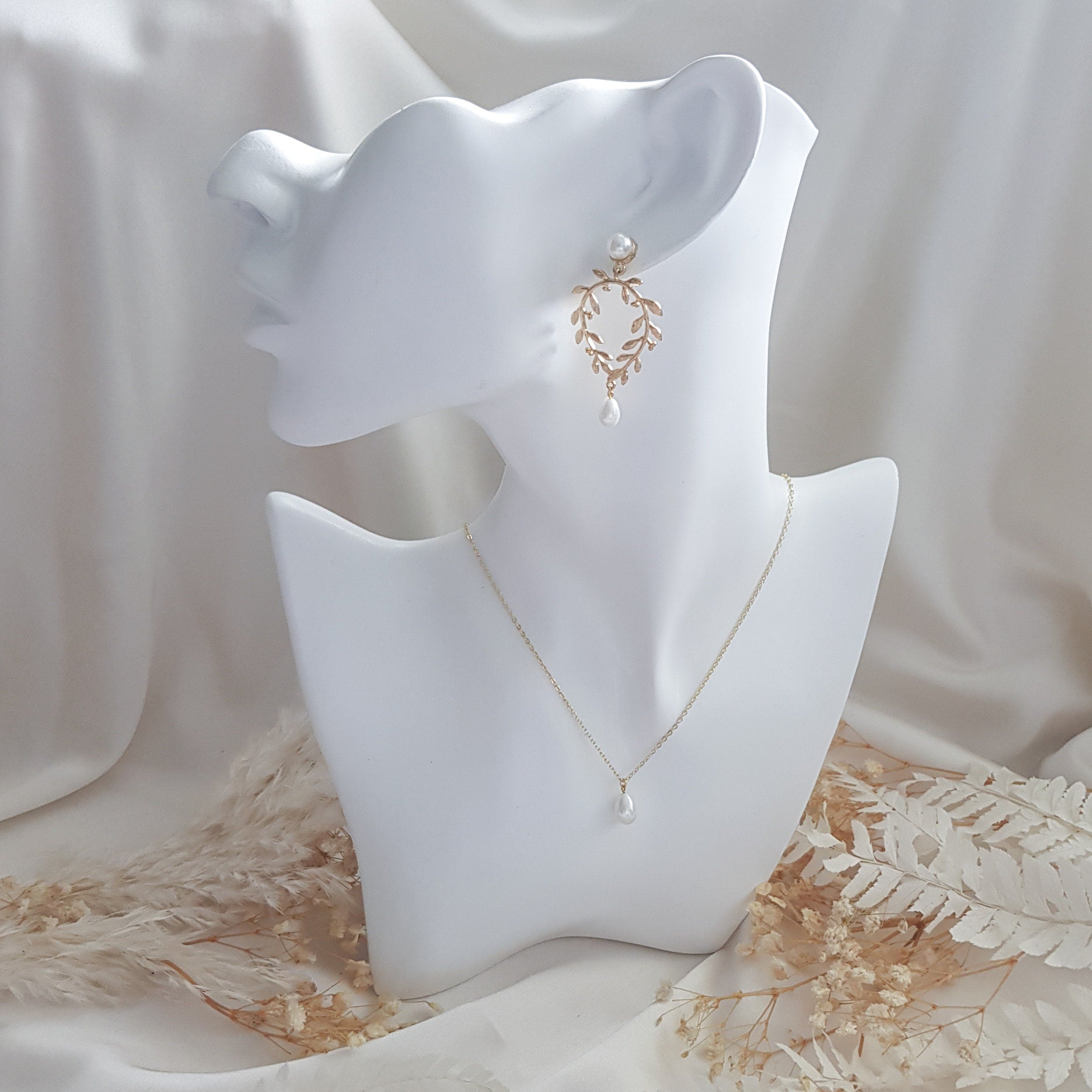 Gold pearl boho bridal earrings, Wedding earrings for brides, Statement wedding earrings,  Pearl wedding jewellery, Drop earrings Gold pearl boho bridal earrings, Wedding earrings for brides, Statement wedding earrings,  Pearl wedding jewellery, Drop earrings