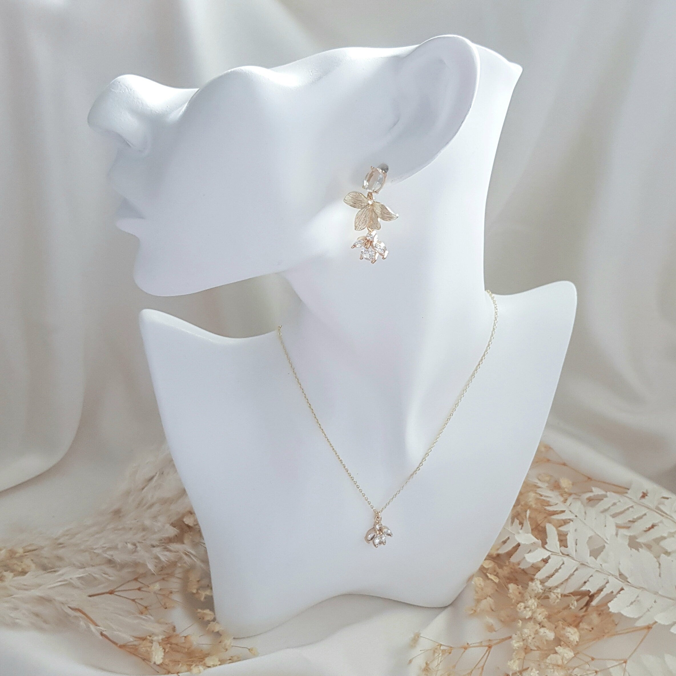 Gold zirconia crystal bridal earrings, Wedding earrings for brides, Statement wedding earrings, Crystal wedding jewellery, Drop earrings Gold zirconia crystal bridal earrings, Wedding earrings for brides, Statement wedding earrings, Crystal wedding jewellery, Drop earrings