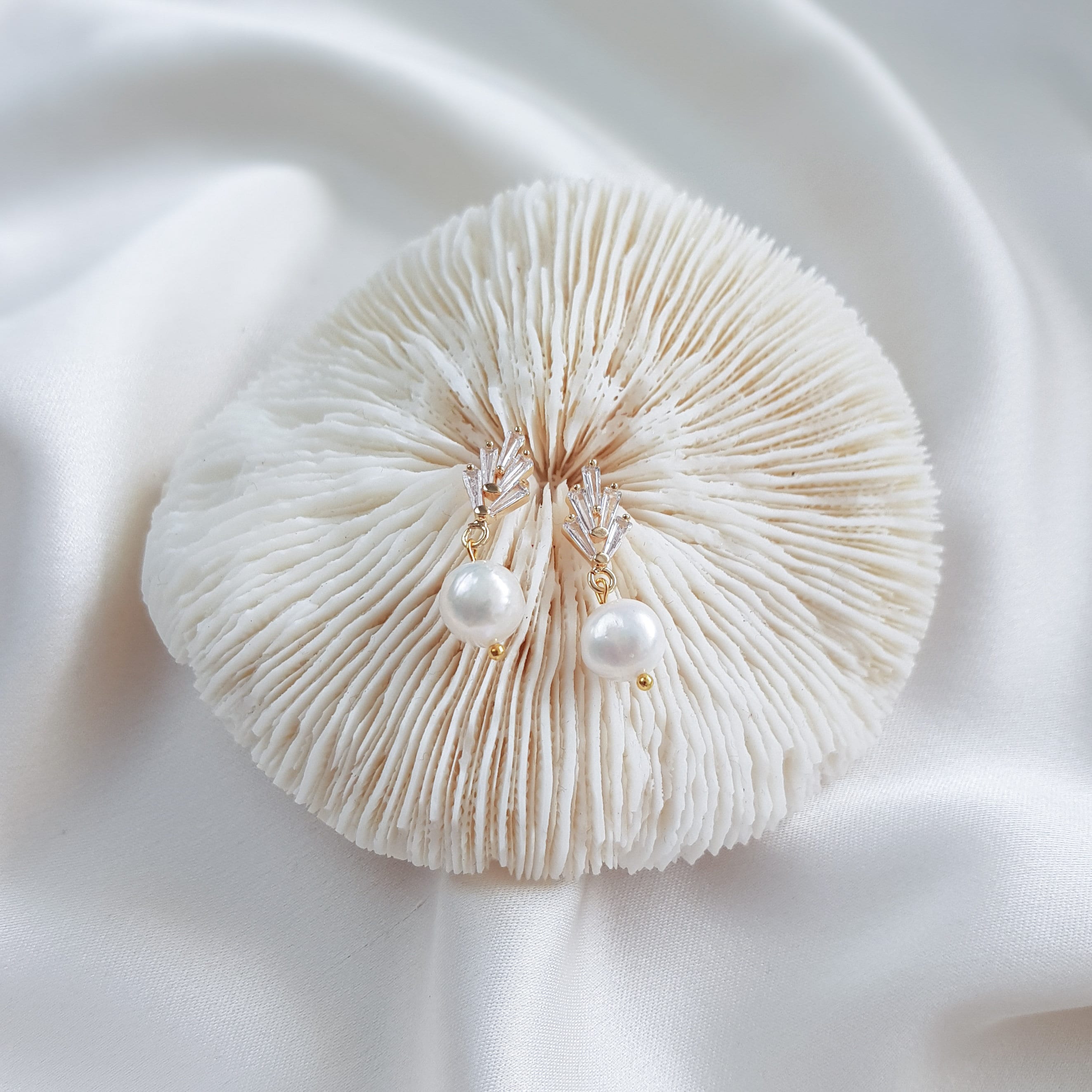 Pearl Earrings, Art Deco Earrings, Gold Earrings, Wedding Drop Earrings, Bridesmaid Gift, Freshwater Baroque Pearl Earrings Pearl Earrings, Art Deco Earrings, Gold Earrings, Wedding Drop Earrings, Bridesmaid Gift, Freshwater Baroque Pearl Earrings