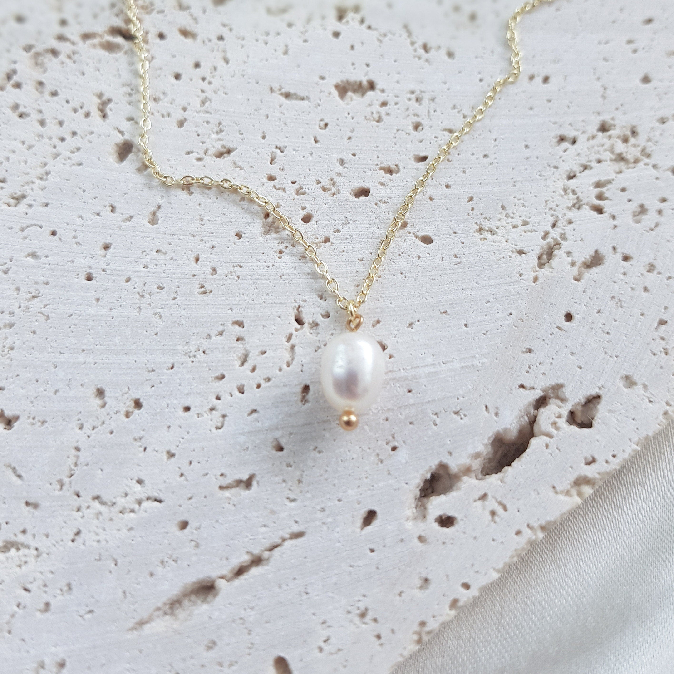 Baroque pearl bridal necklace, Dainty wedding necklace, Gold minimalist elegant necklace, Freshwater pearl wedding jewellery Baroque pearl bridal necklace, Dainty wedding necklace, Gold minimalist elegant necklace, Freshwater pearl wedding jewellery