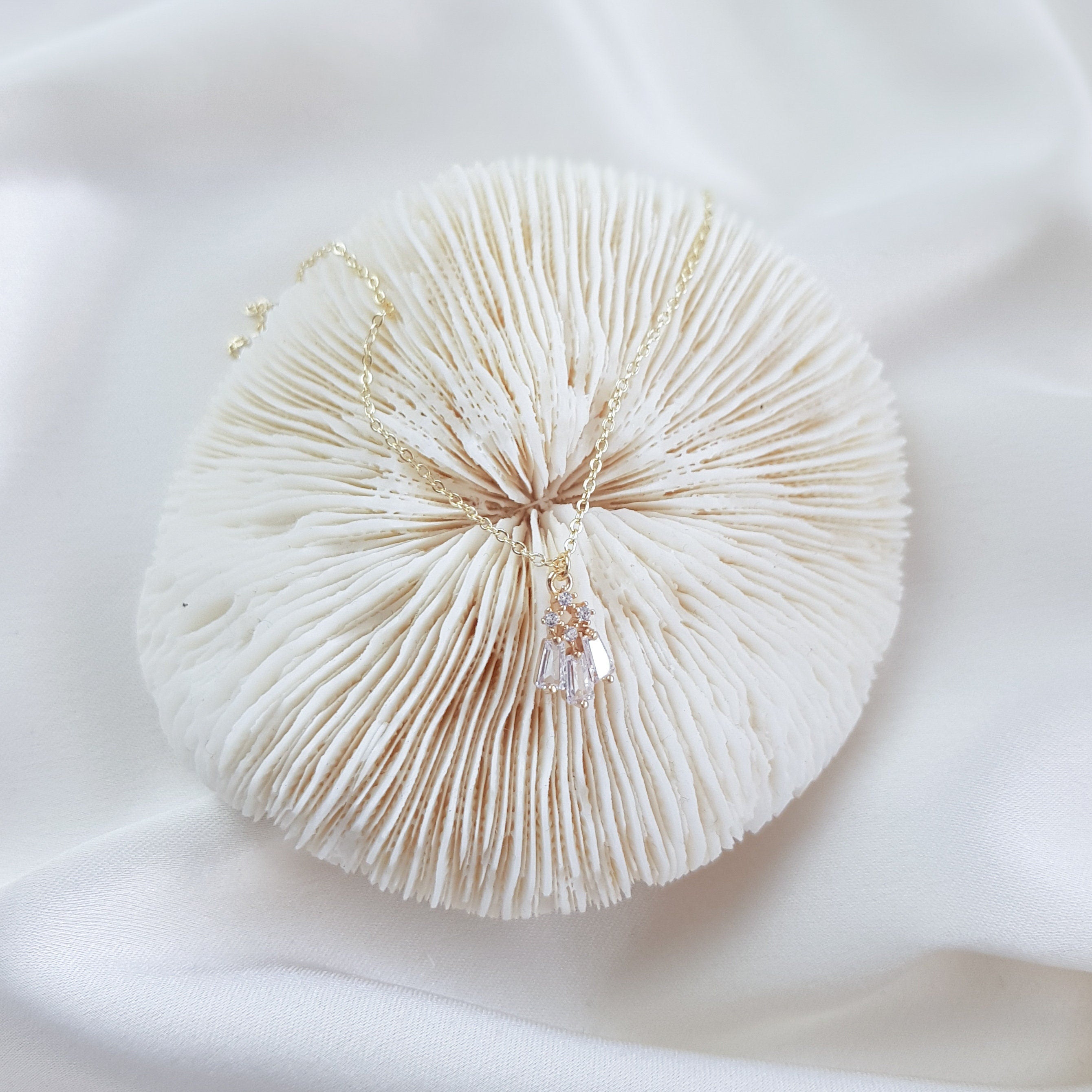 Gold crystal bridal necklace, Zirconia crystal wedding necklace, Dainty necklace, Crystal art deco wedding jewellery, Jewellery for brides Gold crystal bridal necklace, Zirconia crystal wedding necklace, Dainty necklace, Crystal art deco wedding jewellery, Jewellery for brides