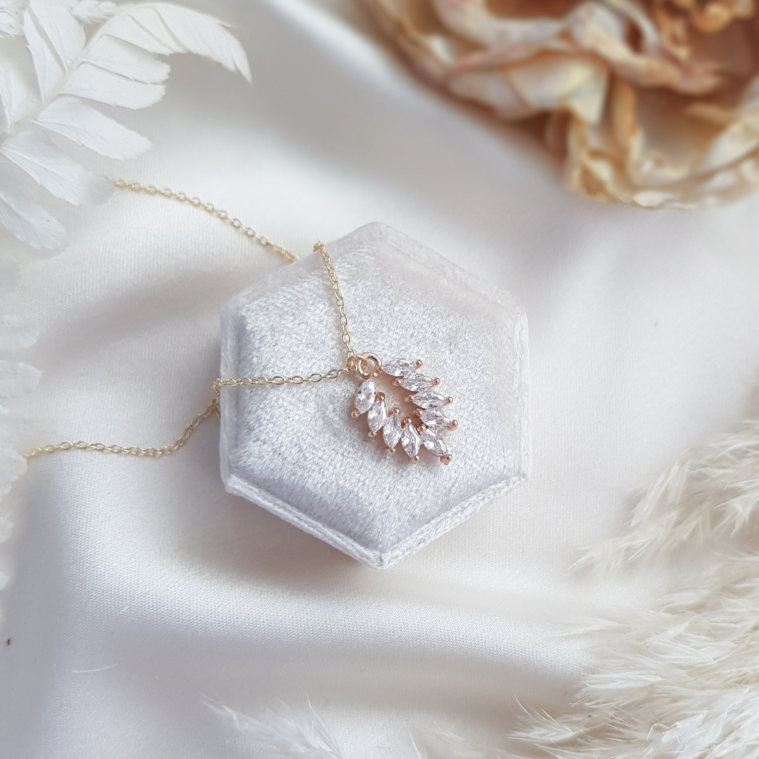 Gold zirconia crystal bridal necklace, Boho wedding necklace, Dainty minimalist necklace, Crystal wedding jewellery, Jewellery for brides Gold zirconia crystal bridal necklace, Boho wedding necklace, Dainty minimalist necklace, Crystal wedding jewellery, Jewellery for brides