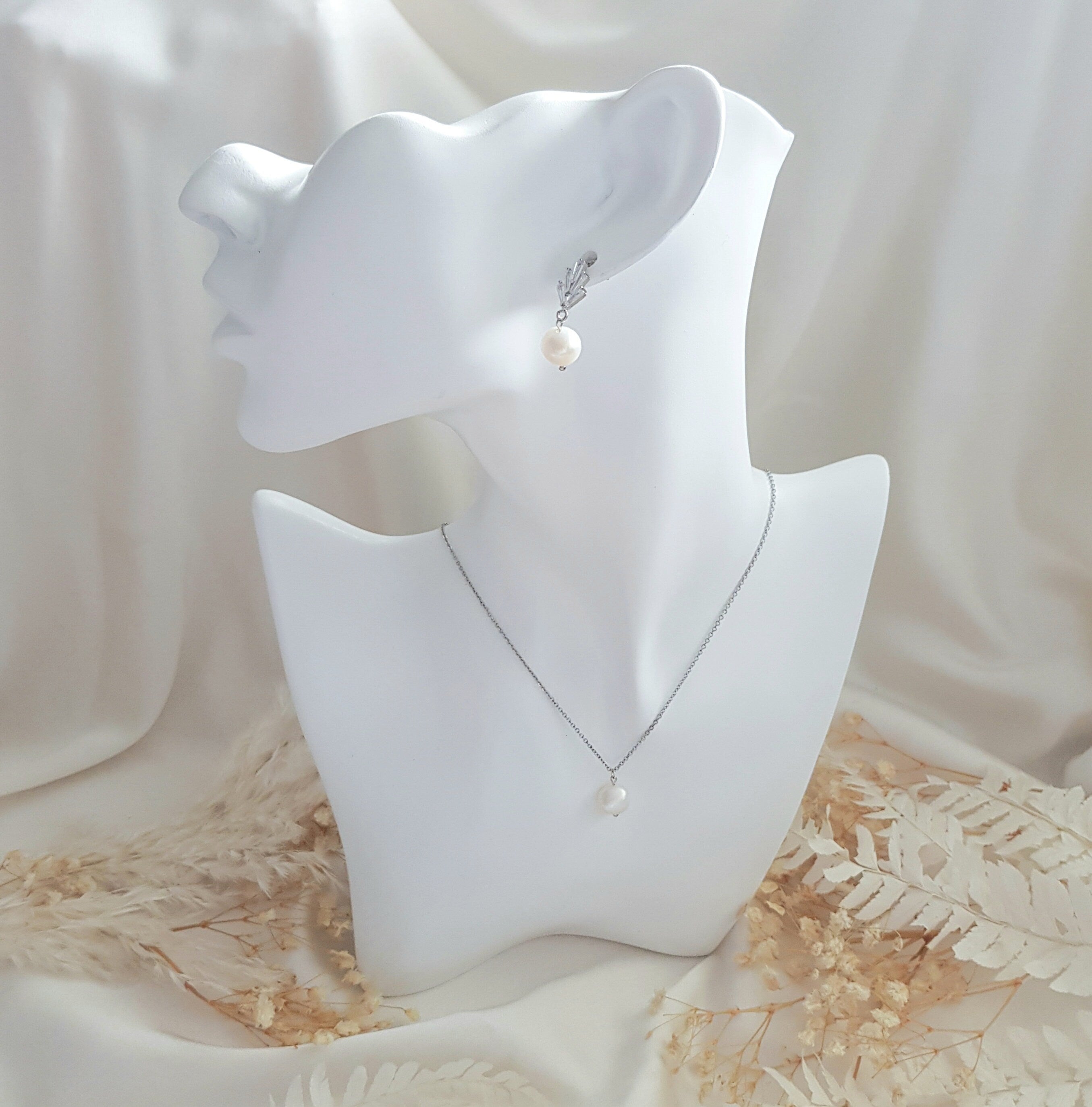 Baroque pearl bridal necklace, Dainty wedding necklace, Silver minimalist elegant necklace, Freshwater pearl wedding jewellery Baroque pearl bridal necklace, Dainty wedding necklace, Silver minimalist elegant necklace, Freshwater pearl wedding jewellery