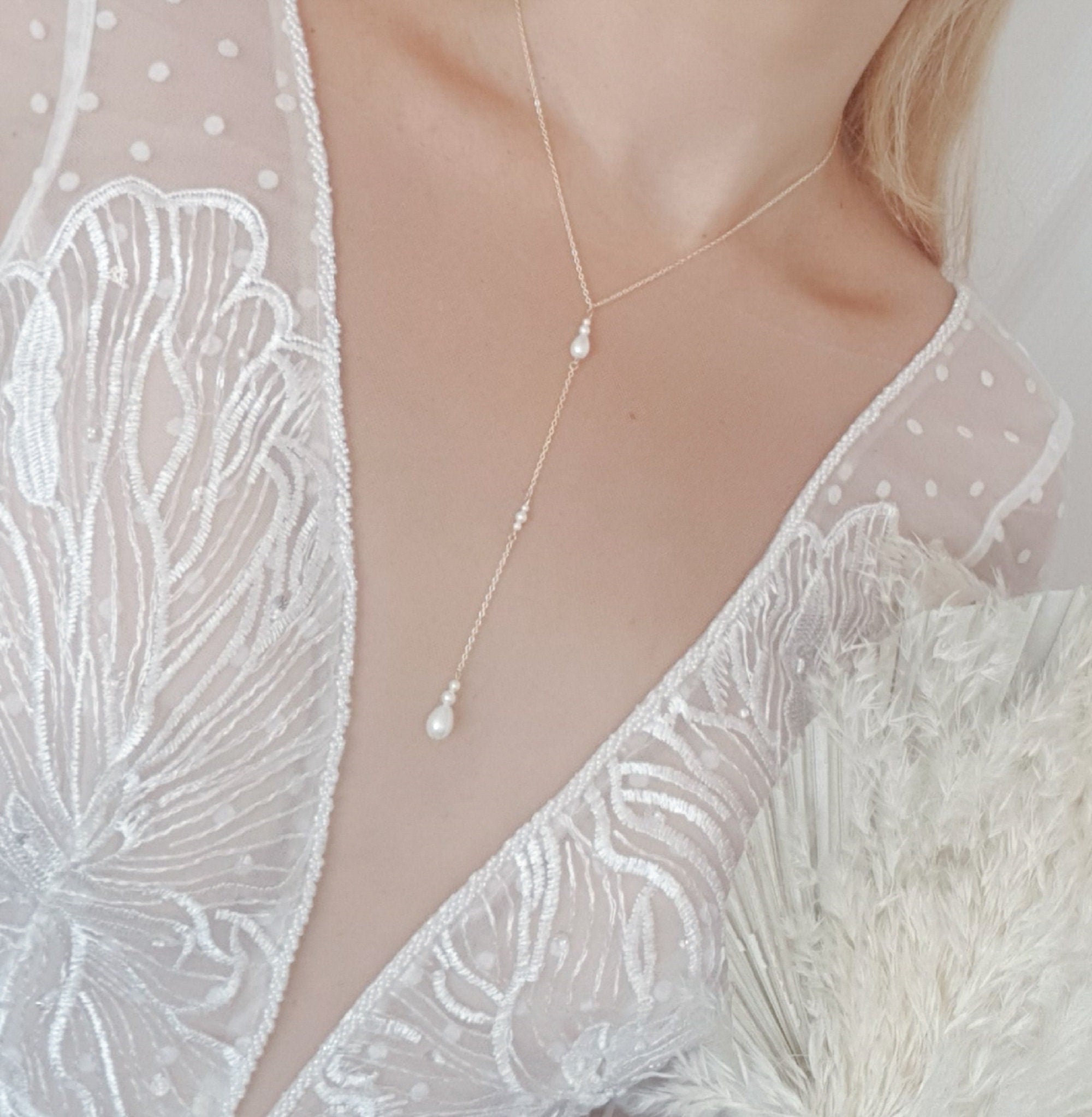 Vintage style pearl drop necklace, Gold pearl Elegant wedding necklace, Dainty lariat bridal necklace, Y necklace, Jewellery for brides Vintage style pearl drop necklace, Gold pearl Elegant wedding necklace, Dainty lariat bridal necklace, Y necklace, Jewellery for brides