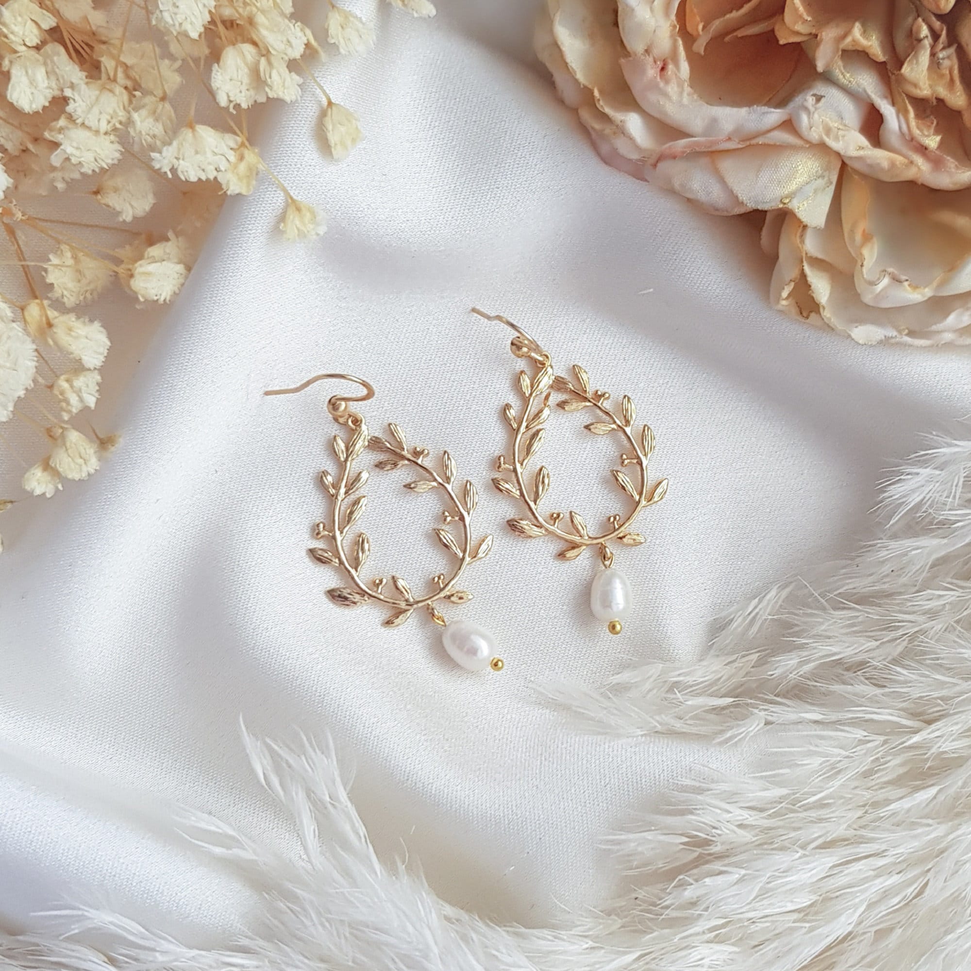 Gold pearl boho bridal earrings, Wedding earrings for brides, Statement wedding earrings, Freshwater pearl wedding jewellery, Drop earrings Gold pearl boho bridal earrings, Wedding earrings for brides, Statement wedding earrings, Freshwater pearl wedding jewellery, Drop earrings