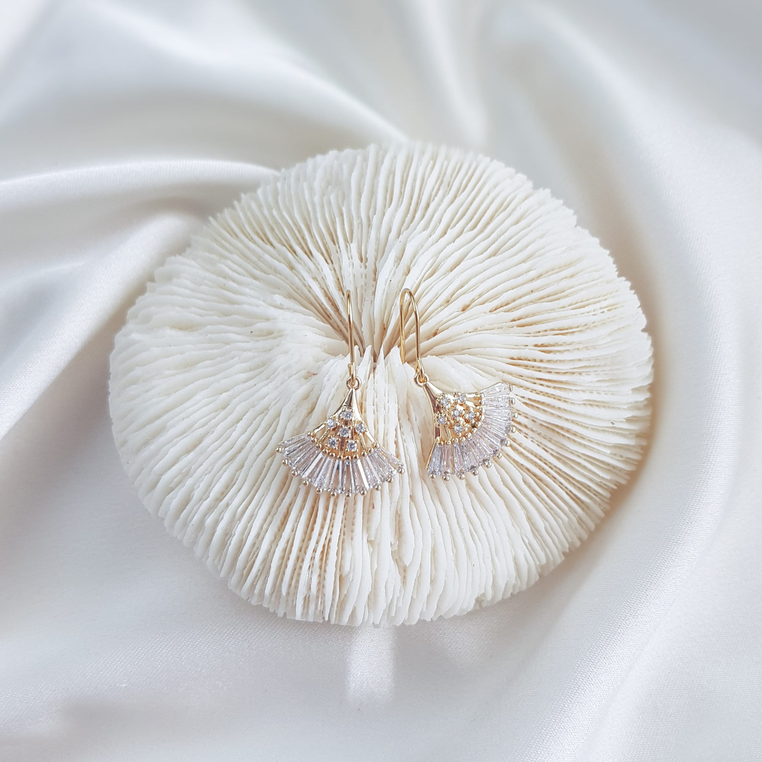 Crystal fan bridal earrings, Gold zirconia wedding earrings, Statement bridal earrings, Art deco wedding jewellery, Drop earrings Crystal fan bridal earrings, Gold zirconia wedding earrings, Statement bridal earrings, Art deco wedding jewellery, Drop earrings