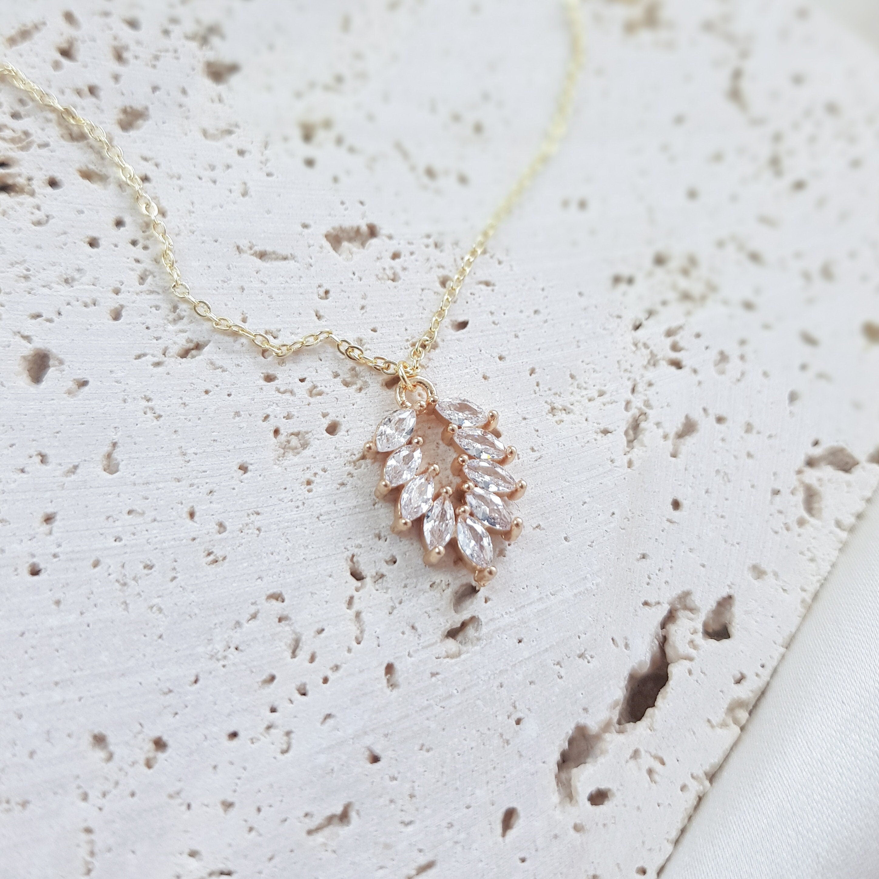Gold zirconia crystal bridal necklace, Boho wedding necklace, Dainty minimalist necklace, Crystal wedding jewellery, Jewellery for brides Gold zirconia crystal bridal necklace, Boho wedding necklace, Dainty minimalist necklace, Crystal wedding jewellery, Jewellery for brides