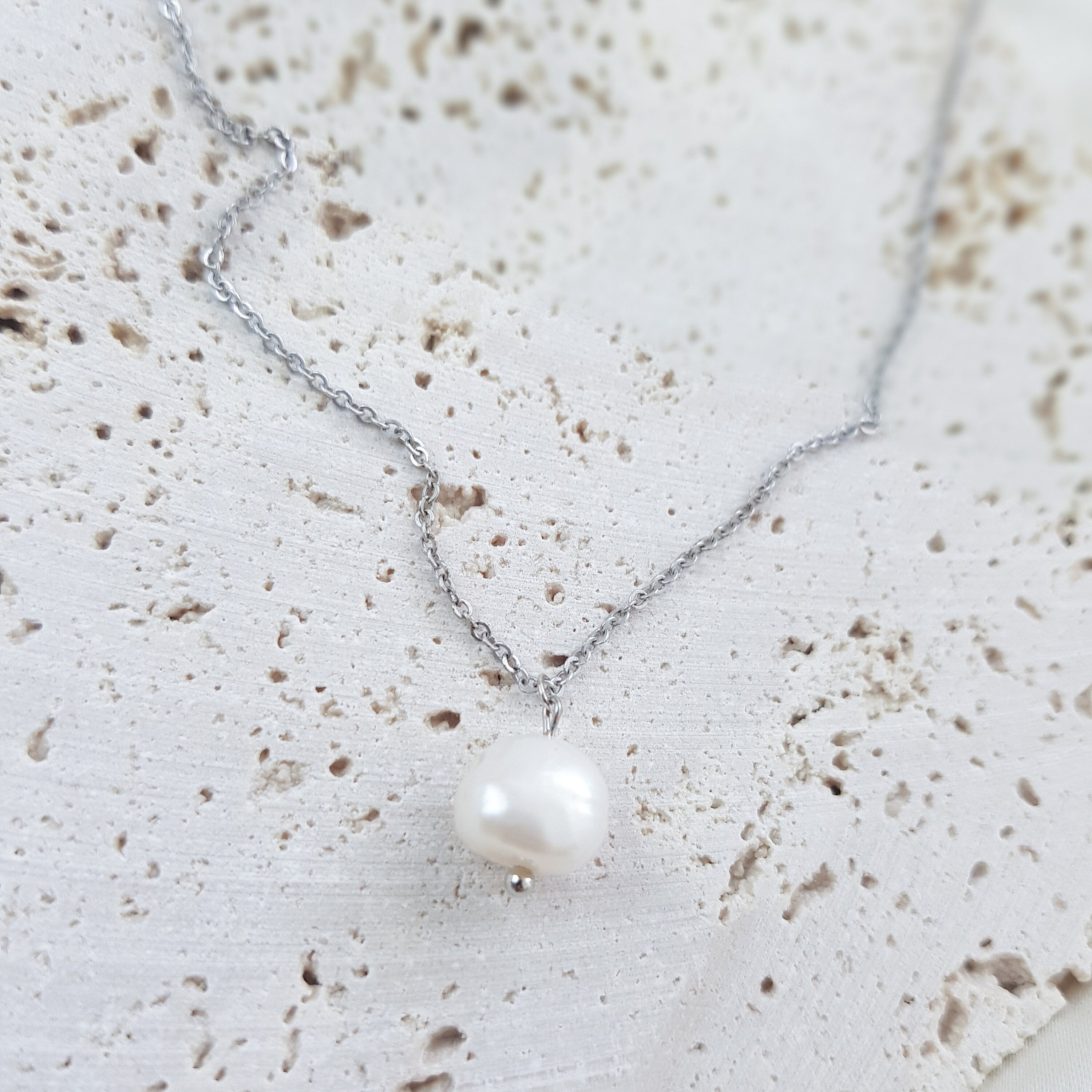 Baroque pearl bridal necklace, Dainty wedding necklace, Silver minimalist elegant necklace, Freshwater pearl wedding jewellery
