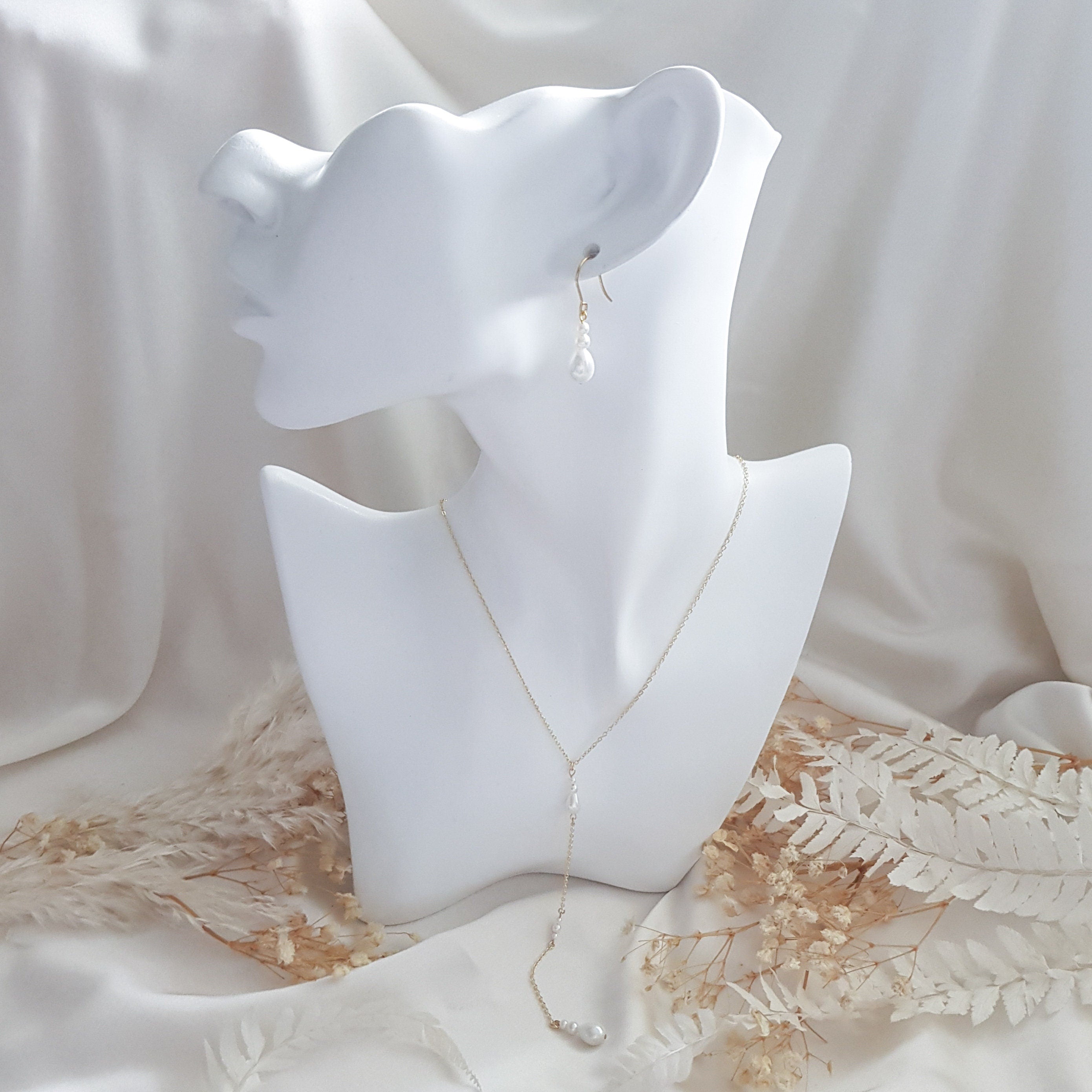 Vintage style pearl drop necklace, Gold pearl Elegant wedding necklace, Dainty lariat bridal necklace, Y necklace, Jewellery for brides Vintage style pearl drop necklace, Gold pearl Elegant wedding necklace, Dainty lariat bridal necklace, Y necklace, Jewellery for brides