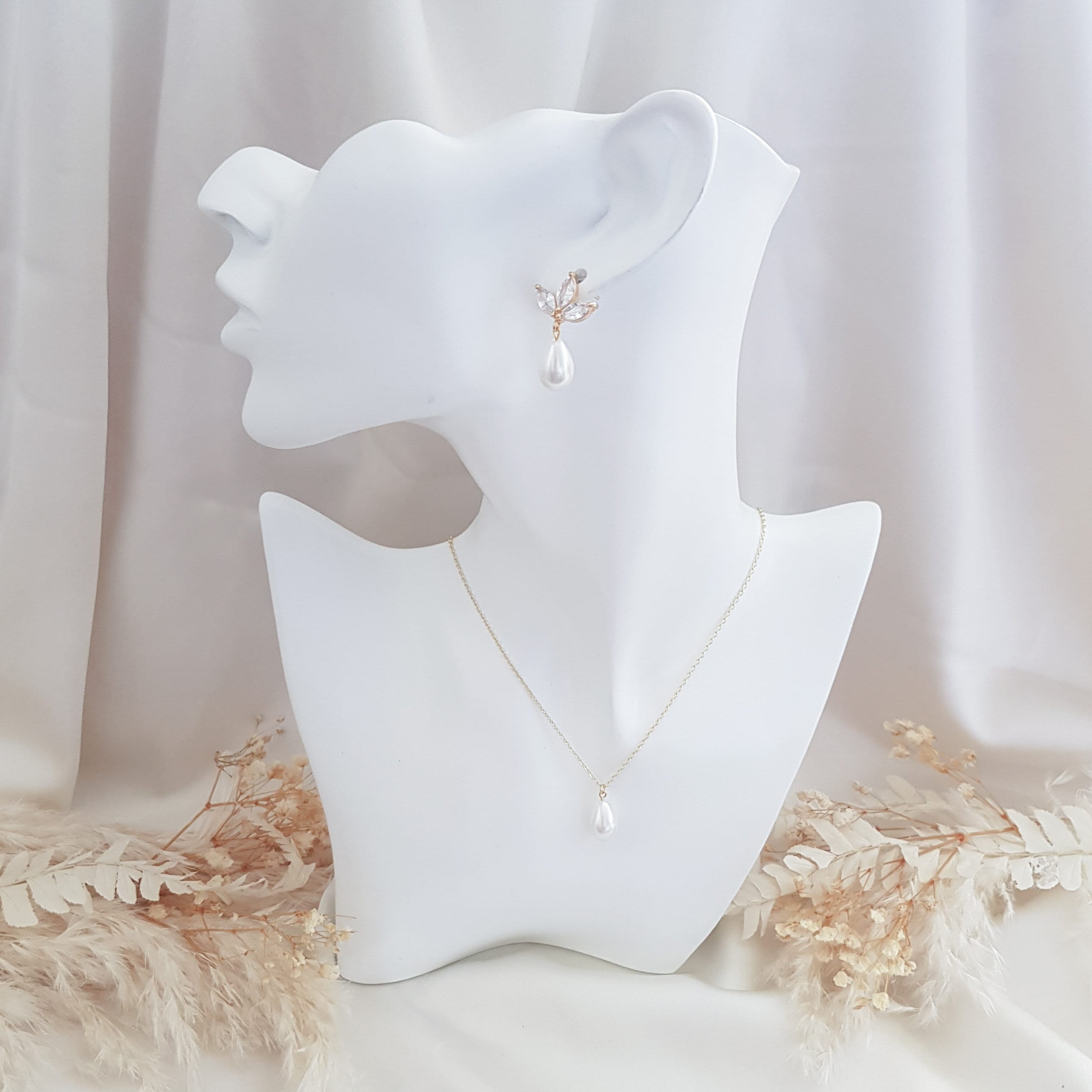 Pearl Earrings, Vintage Style Earrings, Gold Teardrop Pearl Earrings, Wedding Drop Earrings, Bridesmaid Gift Pearl Earrings, Vintage Style Earrings, Gold Teardrop Pearl Earrings, Wedding Drop Earrings, Bridesmaid Gift