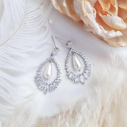 Pearl Earrings, Vintage Style Earrings, Silver Pearl Earrings, Crystal Earrings, Wedding Drop Earrings, Bridesmaid Gift
