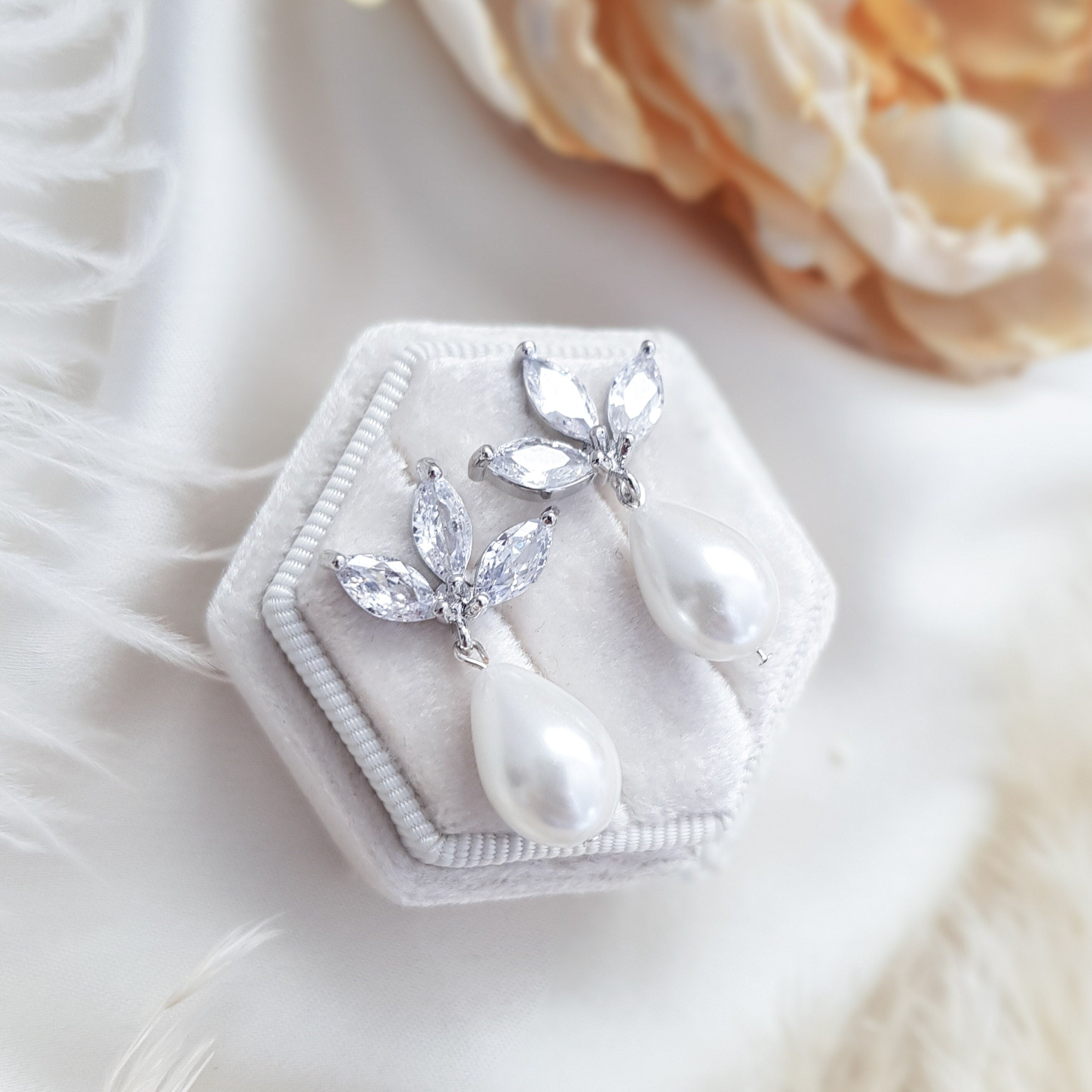 Pearl Earrings, Vintage Style Earrings, Silver Teardrop Pearl Earrings, Wedding Drop Earrings, Bridesmaid Gift Pearl Earrings, Vintage Style Earrings, Silver Teardrop Pearl Earrings, Wedding Drop Earrings, Bridesmaid Gift