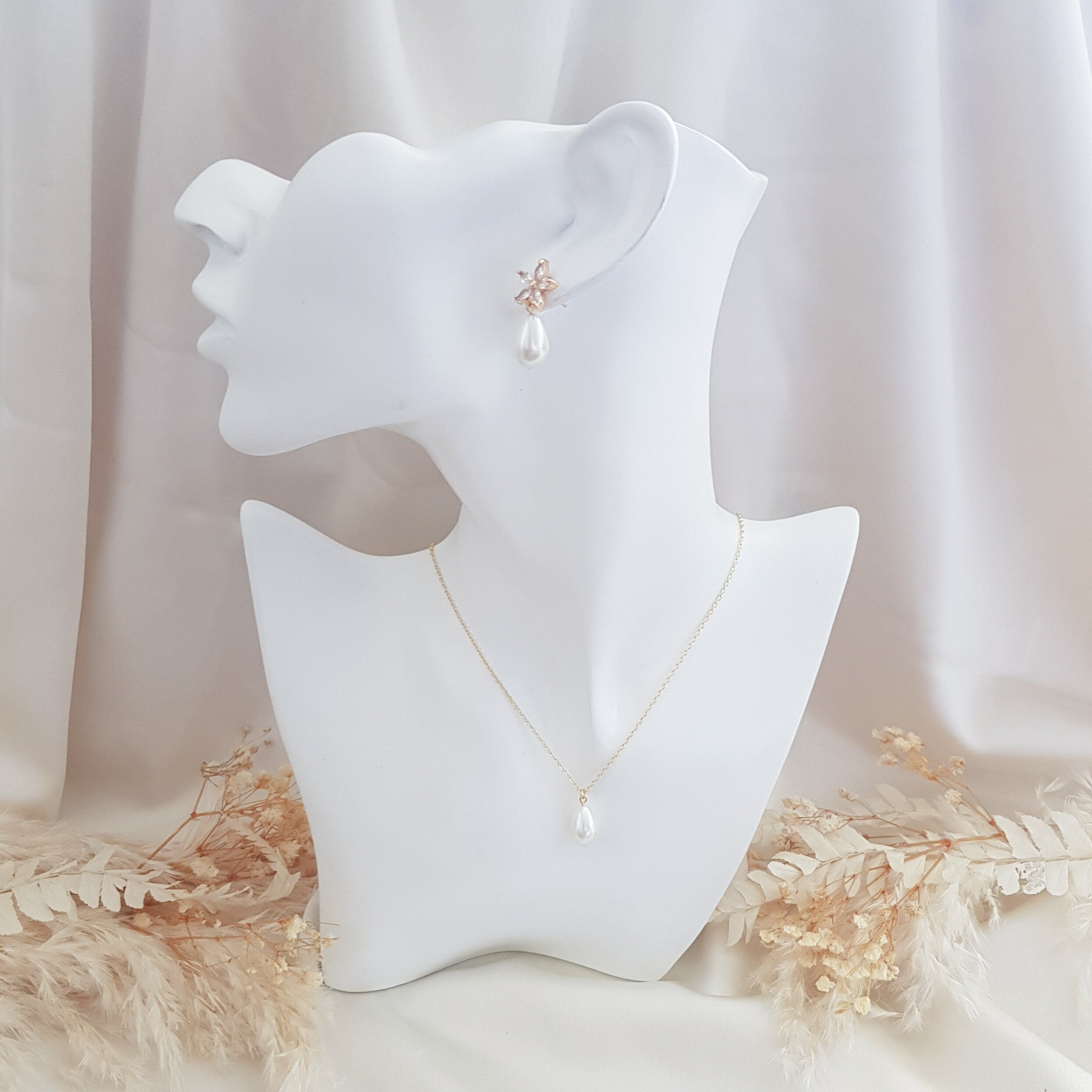 Pearl Earrings, Vintage Style Earrings, Gold Teardrop Pearl Earrings, Wedding Flower Drop Earrings, Bridesmaid Gift Pearl Earrings, Vintage Style Earrings, Gold Teardrop Pearl Earrings, Wedding Flower Drop Earrings, Bridesmaid Gift