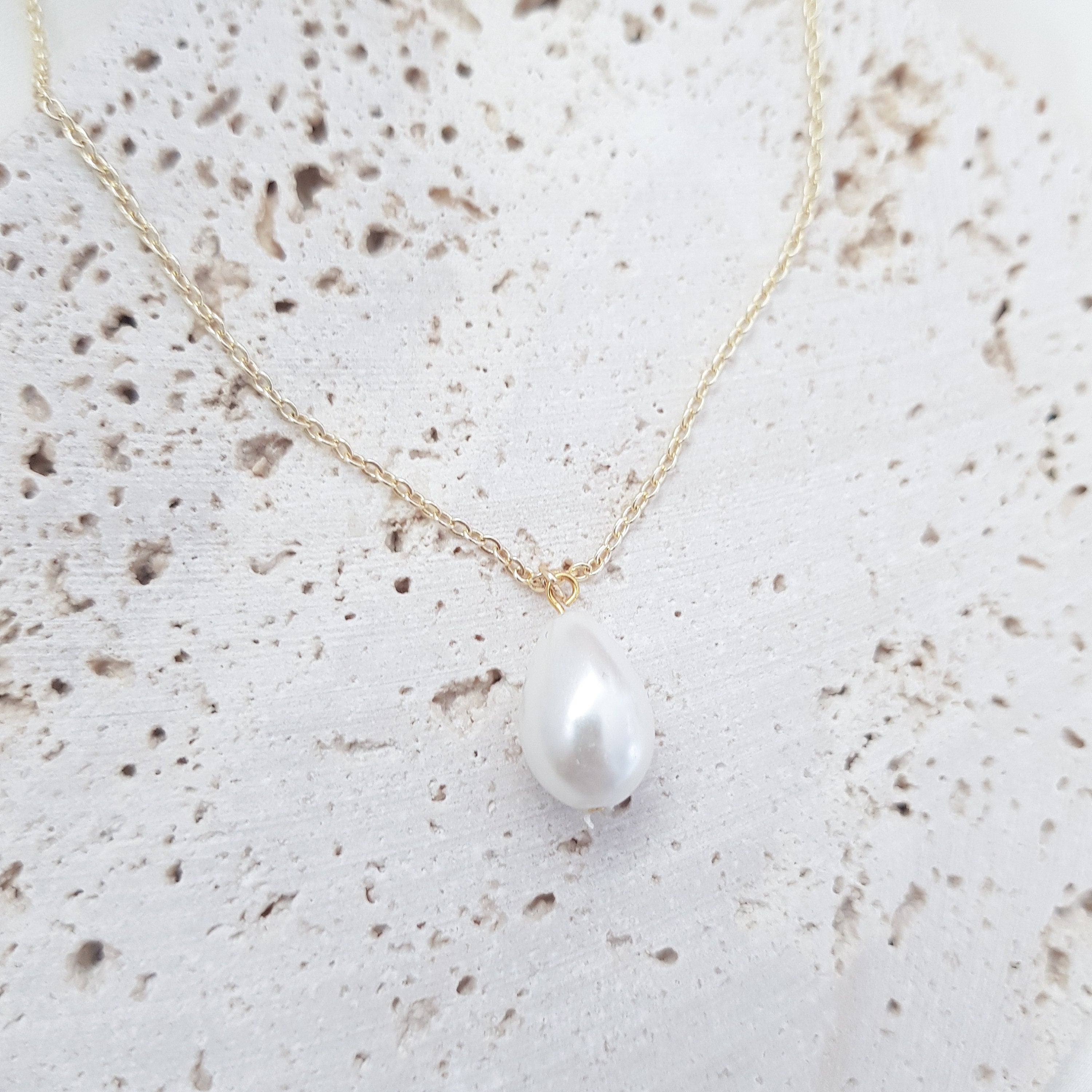 Pearl drop bridal necklace, Dainty wedding necklace, Gold elegant necklace, Pearl wedding jewellery, Jewellery for brides Pearl drop bridal necklace, Dainty wedding necklace, Gold elegant necklace, Pearl wedding jewellery, Jewellery for brides