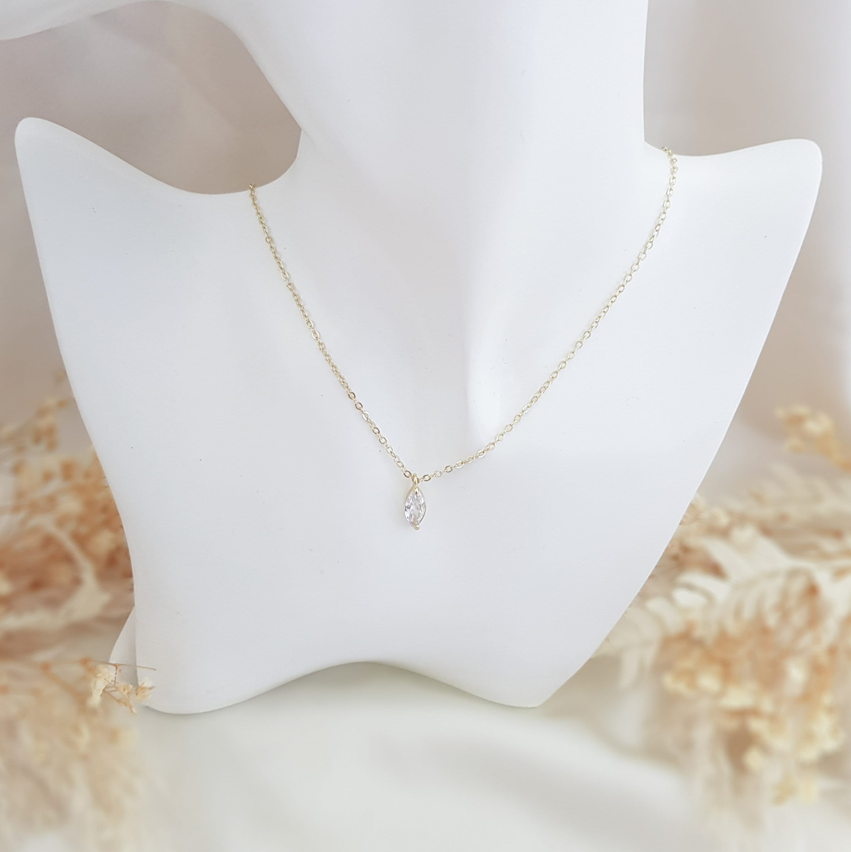 Bridal Necklace, Vintage Style Necklace, Crystal Necklace, Gold Minimalist Necklace, Wedding Necklace, Bridesmaid Gift, Bridal Jewellery Bridal Necklace, Vintage Style Necklace, Crystal Necklace, Gold Minimalist Necklace, Wedding Necklace, Bridesmaid Gift, Bridal Jewellery