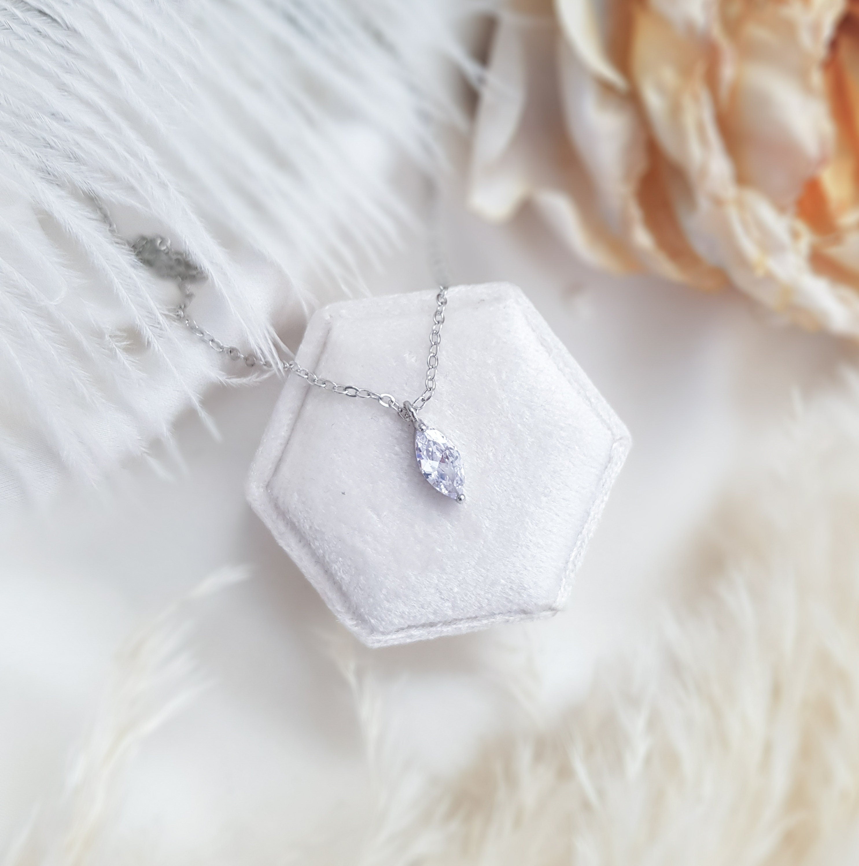 Bridal Necklace, Vintage Style Necklace, Crystal Necklace, Silver Minimalist Necklace, Wedding Necklace, Bridesmaid Gift, Bridal Jewellery Bridal Necklace, Vintage Style Necklace, Crystal Necklace, Silver Minimalist Necklace, Wedding Necklace, Bridesmaid Gift, Bridal Jewellery