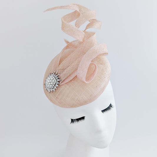 Cappello fascinator rosa cipria perla