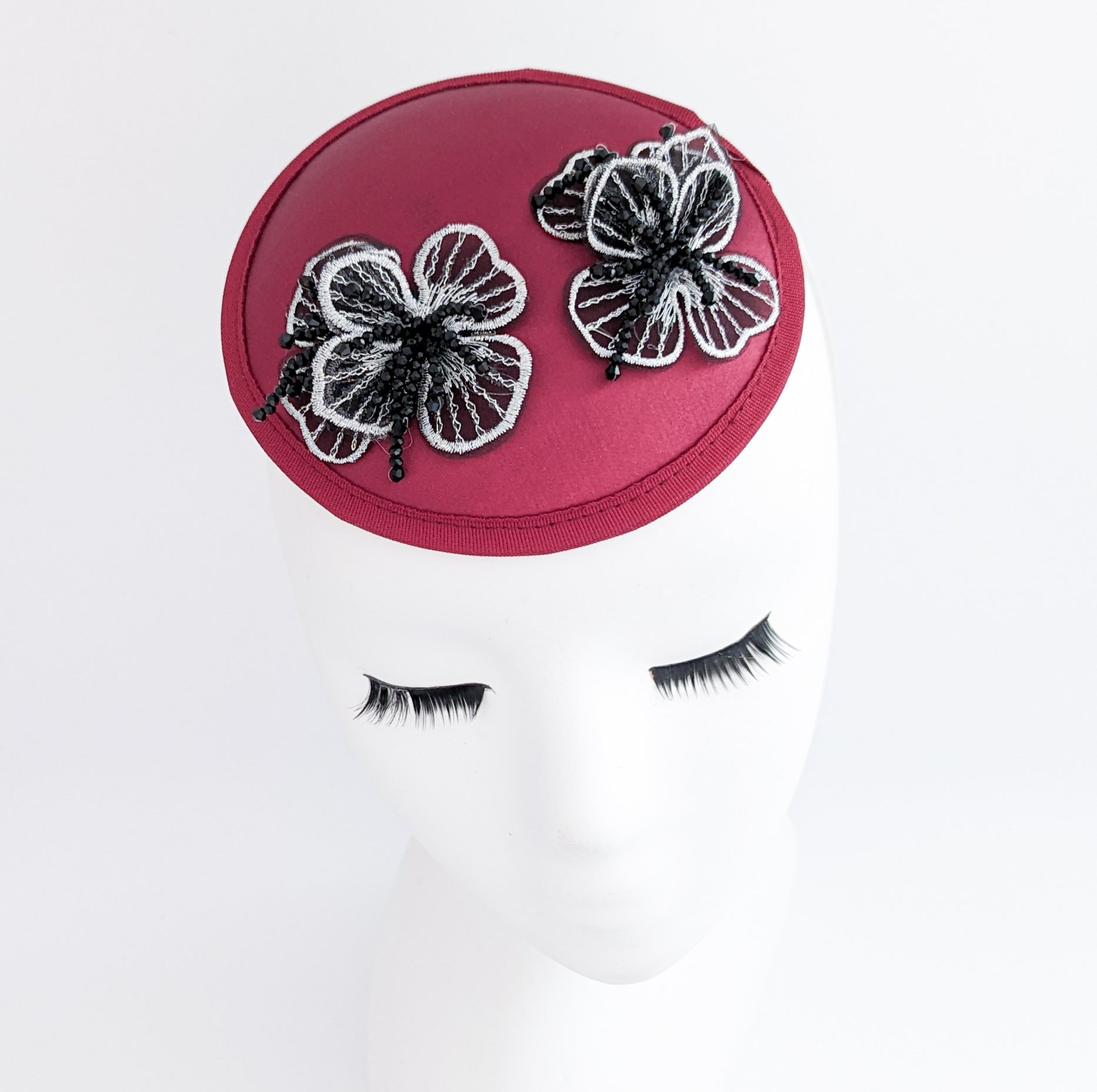 Cappelli da sposa fascinator piccoli in raso di cristallo rosso nero uk