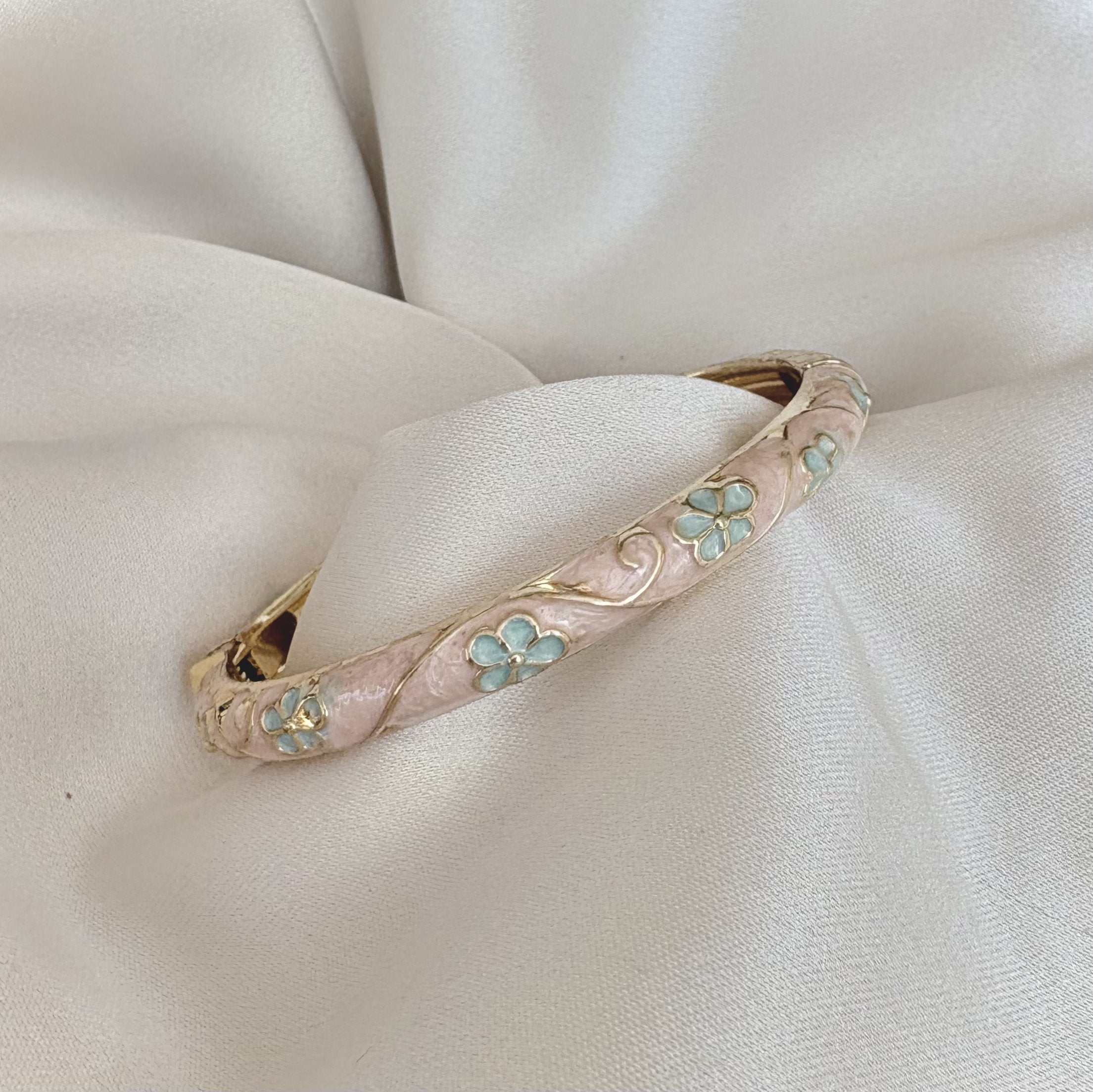 Cloisonné Enamel Flower Bangles -Midsummer Daisy Gold Stacking Bracelets