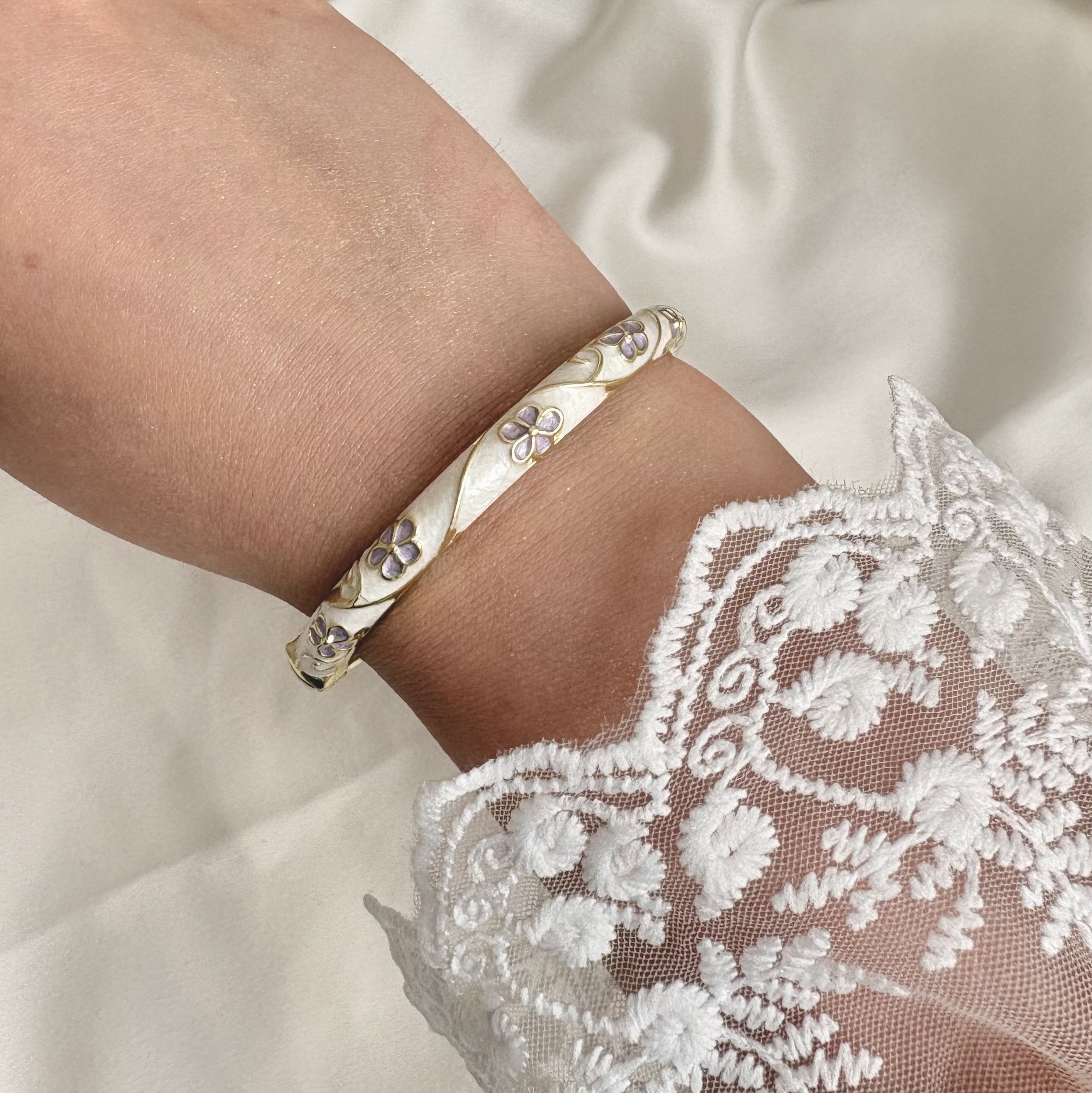 Cloisonné Enamel Flower Bangles -Midsummer Daisy Gold Stacking Bracelets