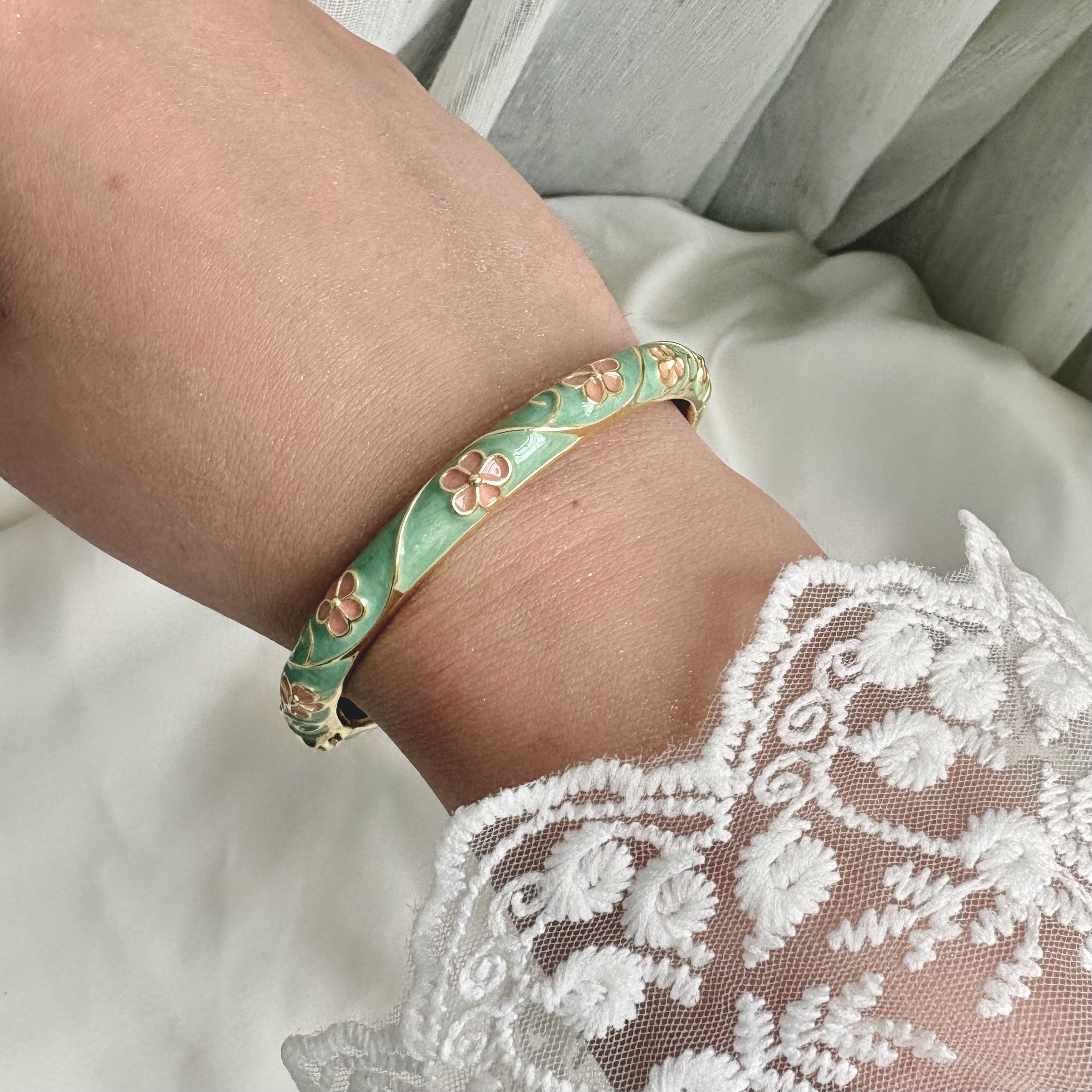 Cloisonné Enamel Flower Bangles -Midsummer Daisy Gold Stacking Bracelets
