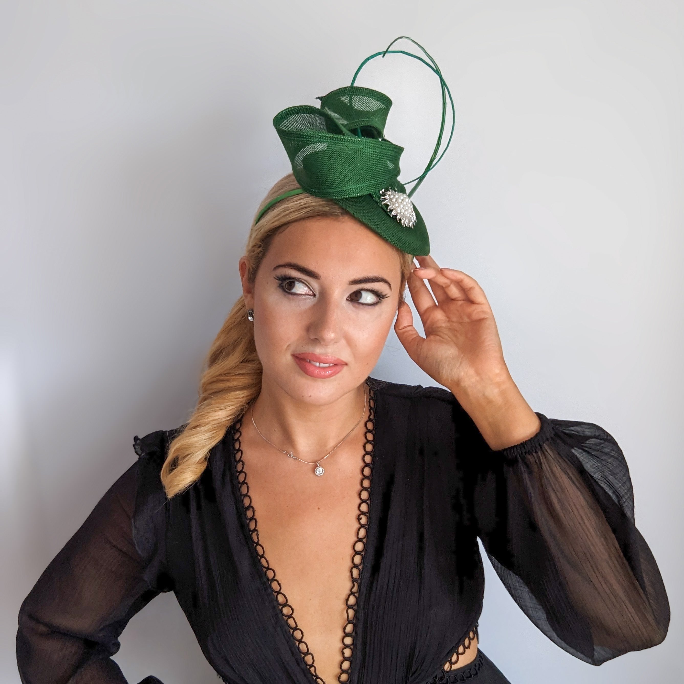 Cappello fascinator di perle verde smeraldo