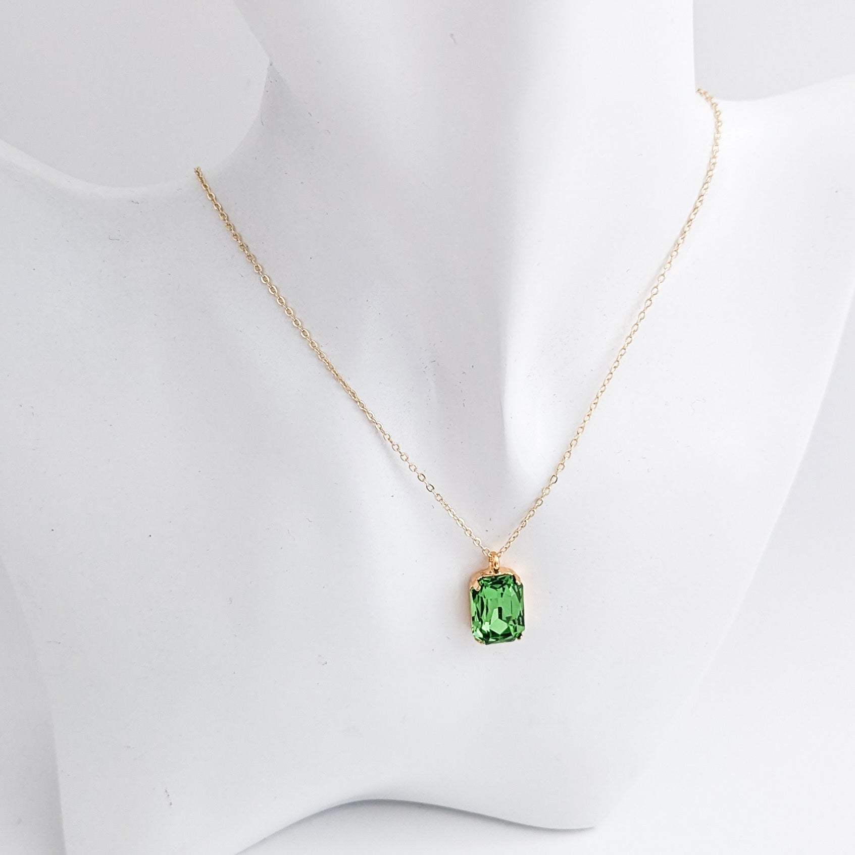 Peridot green crystal gold emerald cut necklace